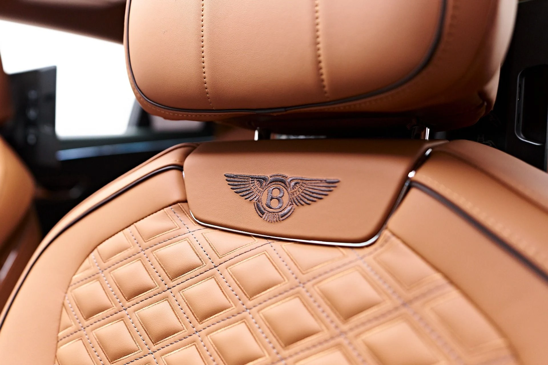 mph061_1774649585_Used_2024_Bentley_Flying_Spur_Mulliner_W12_1756173526_57ddac52f1