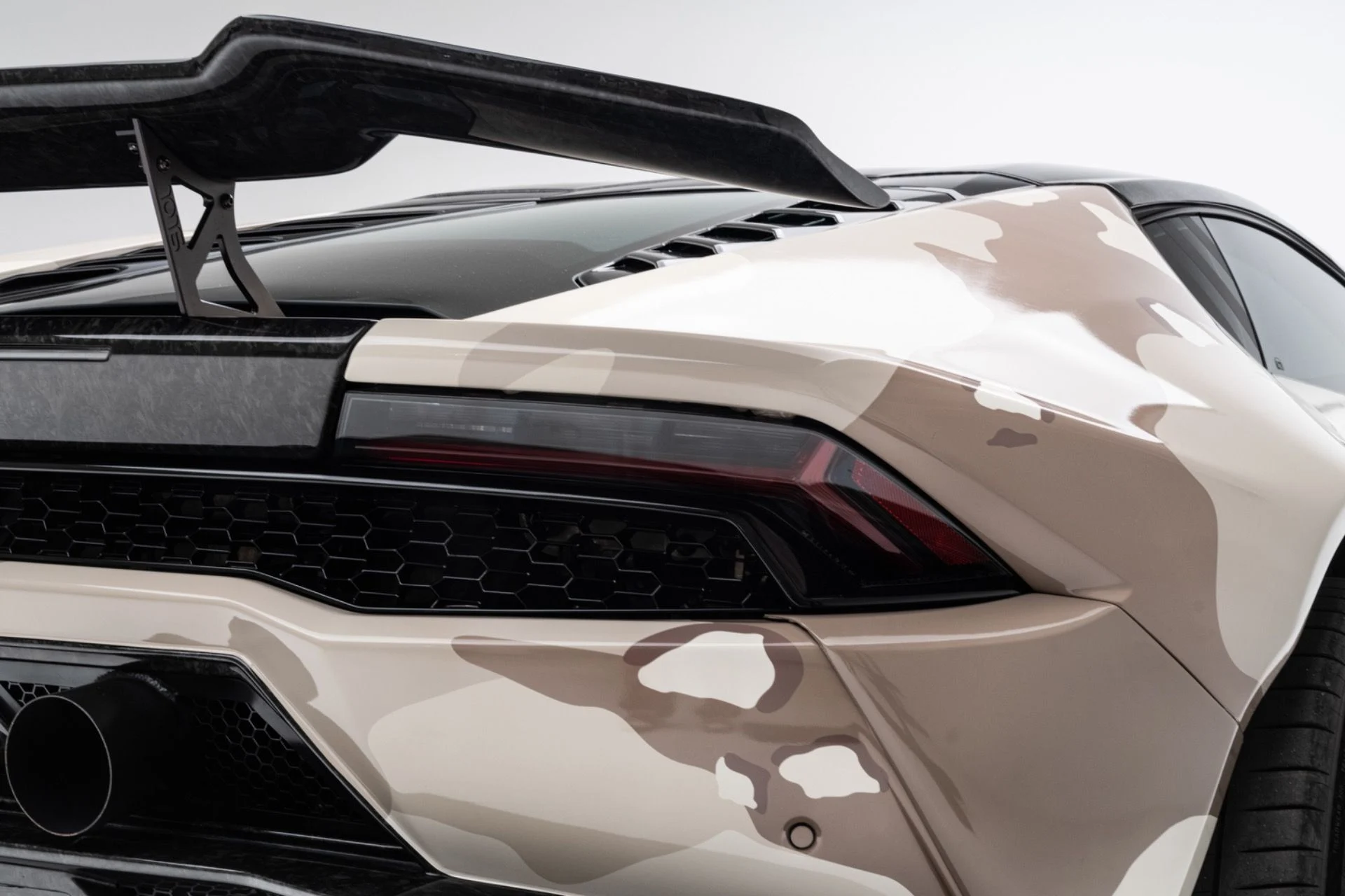 mph061_1801863399_Used_2015_Lamborghini_Huracan_LP_610_4_1777064652_b640b548cd