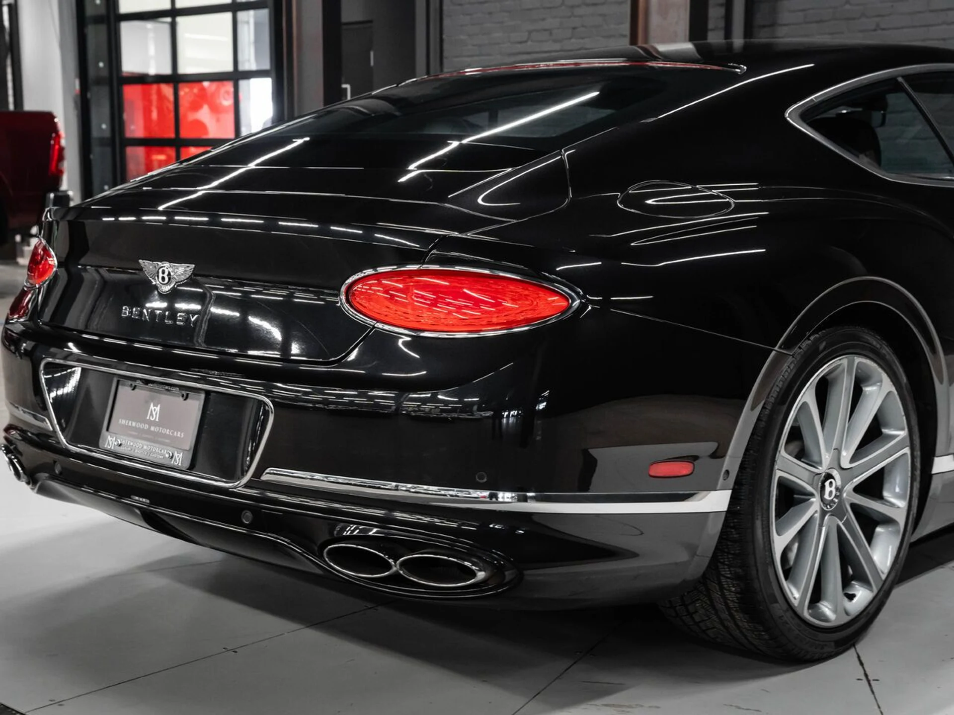 mph061_1820394383_bentley_continental_2022_e57c45f80b