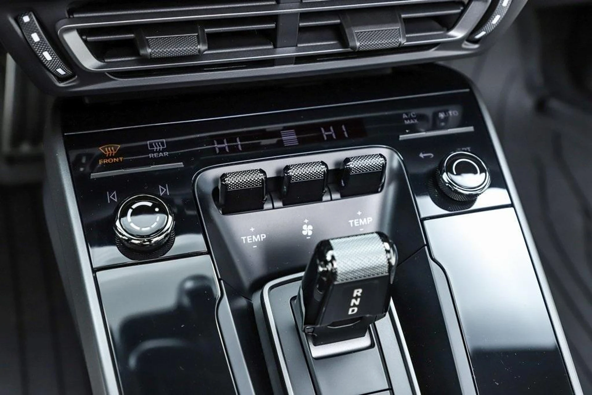 mph061_183436547_xo_Lgs_Q_yc_CK_Ox_Ud_GUW_Quh_Zqob_Q_a6be8ee9b9