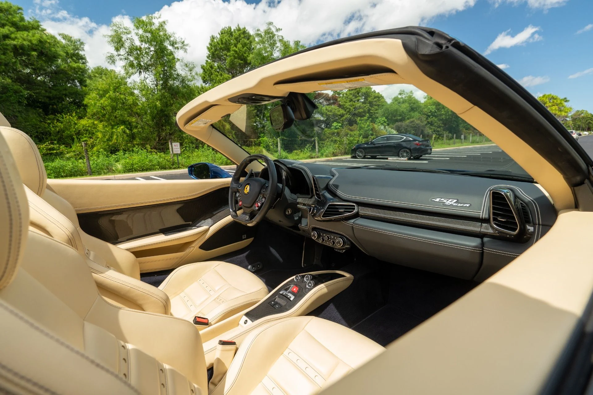 mph061_1837331398_Used_2014_Ferrari_458_Spider_1757965695_e1e217c8c3