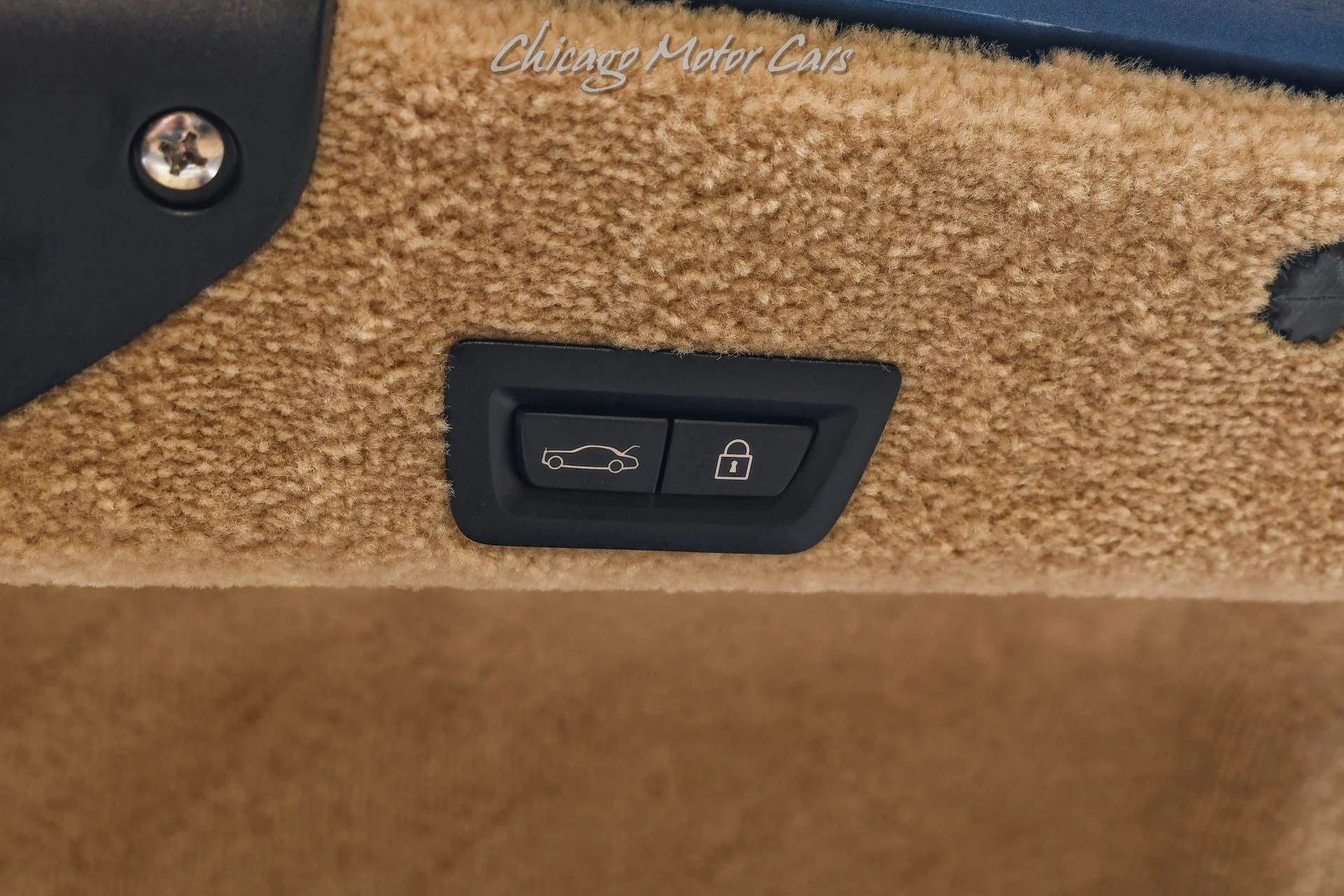 mph061_1840709336_13434_p62_l_6389a1ec3a