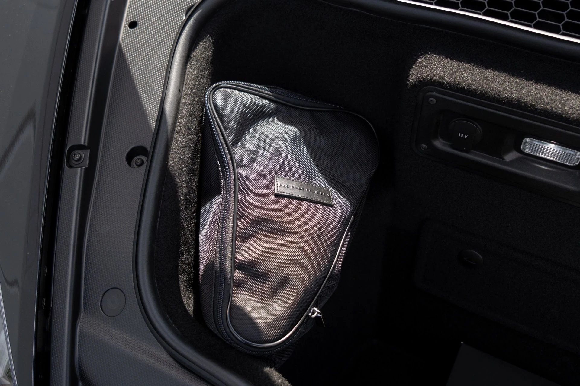 mph061_1848430217_Used_2022_Lamborghini_Huracan_EVO_1764129423_a2bb975496