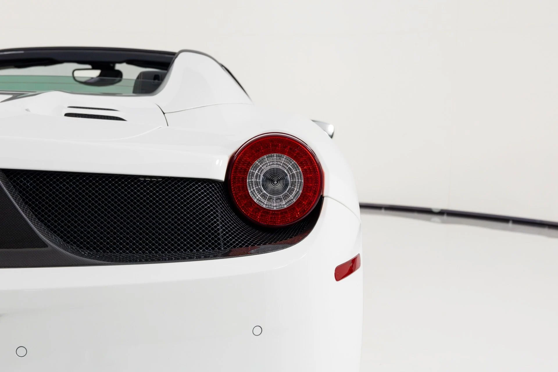 mph061_1867169947_Used_2015_Ferrari_458_Italia_1766013382_bf84e1d4a2