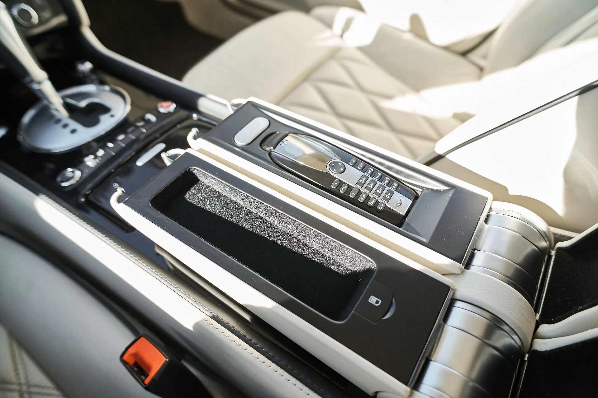 mph061_1955225465_Used_2012_Bentley_Continental_Flying_Spur_1765853864_cacb4ac04a