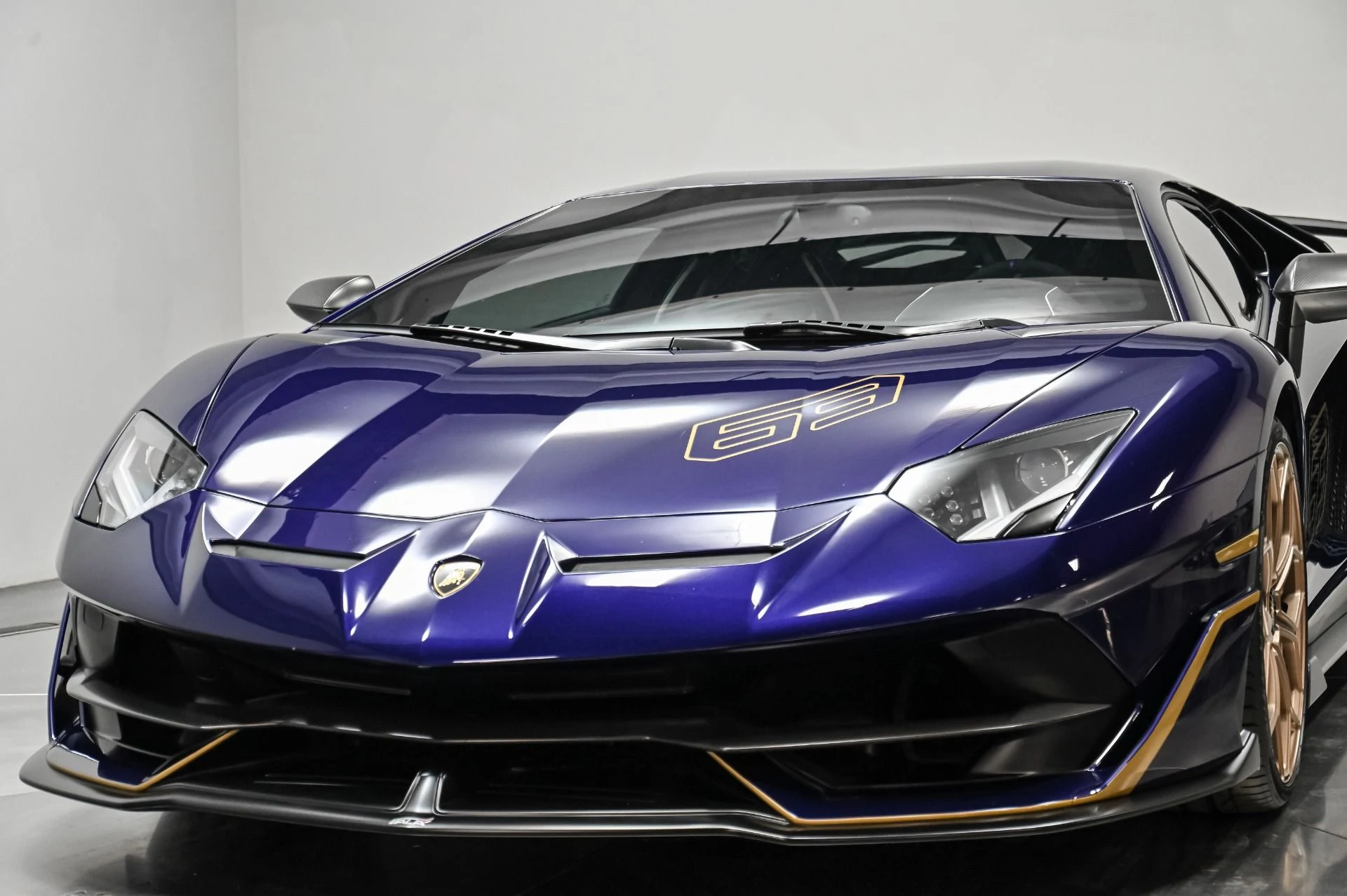 mph061_1956367920_Used_2019_Lamborghini_Aventador_SVJ_1760550459_4551f30b81