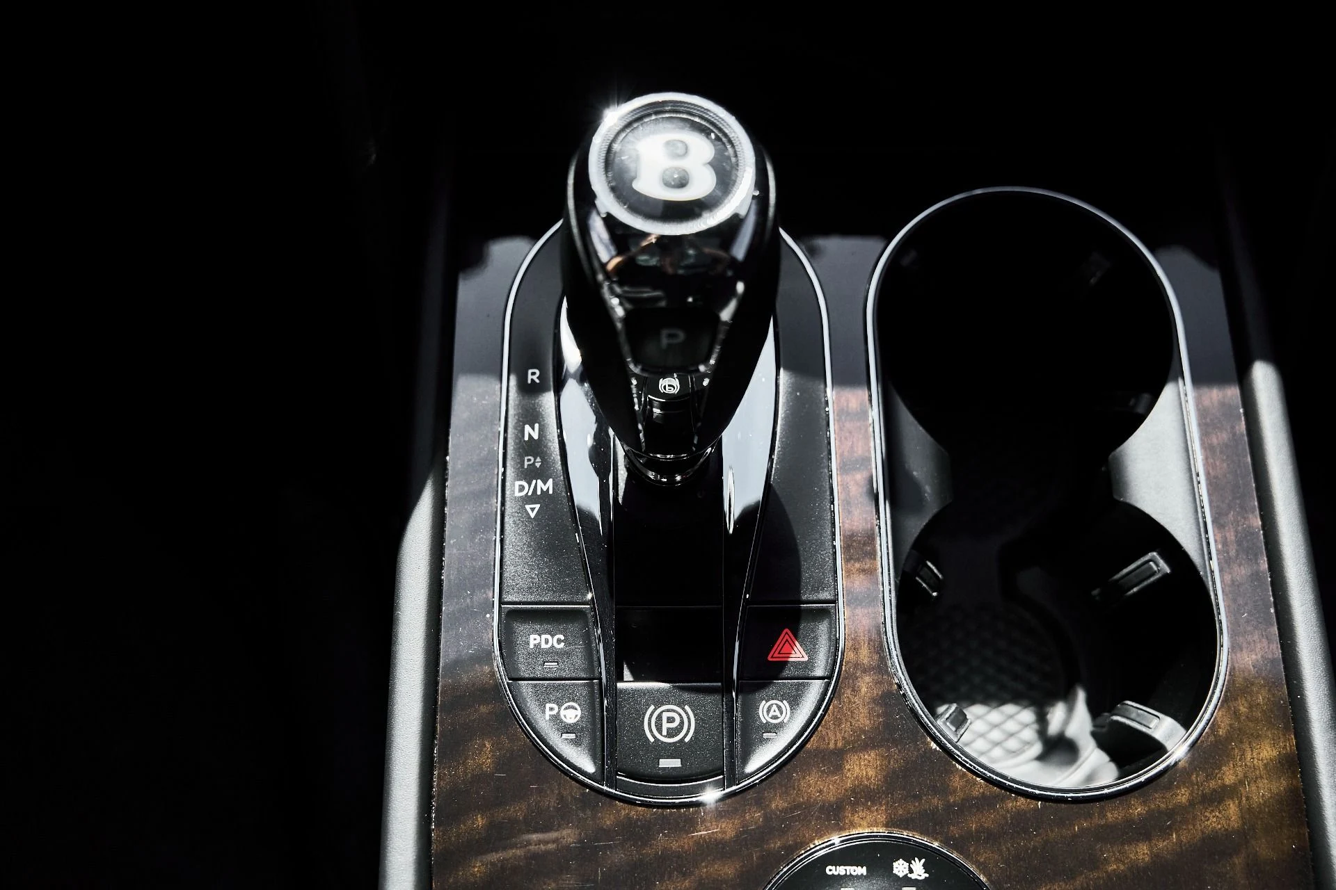 mph061_1969135429_Used_2017_Bentley_Bentayga_W12_1781373161_406c752dc0