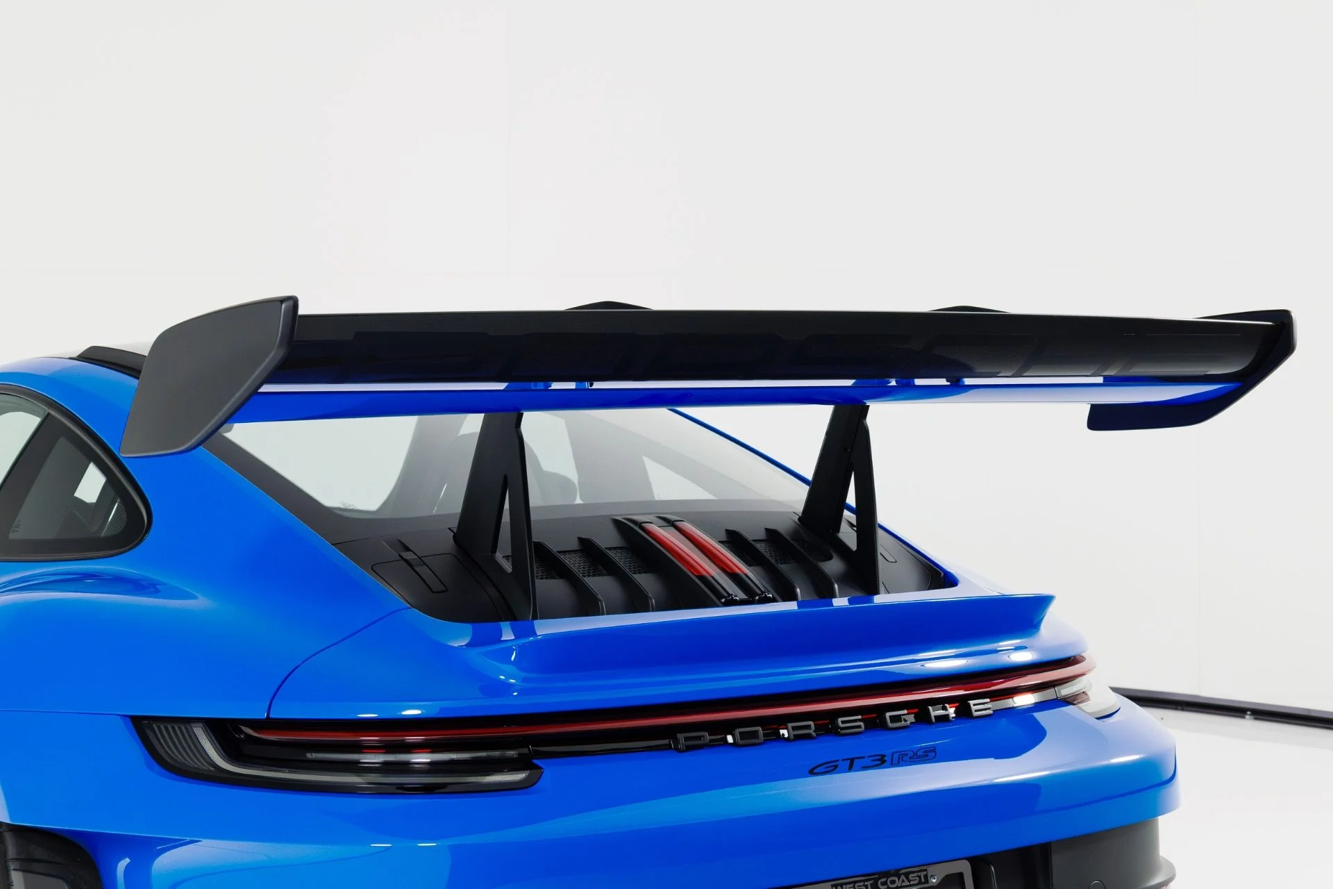 mph061_1988950134_Used_2024_Porsche_911_GT_3_RS_1771372604_ff7d608b41