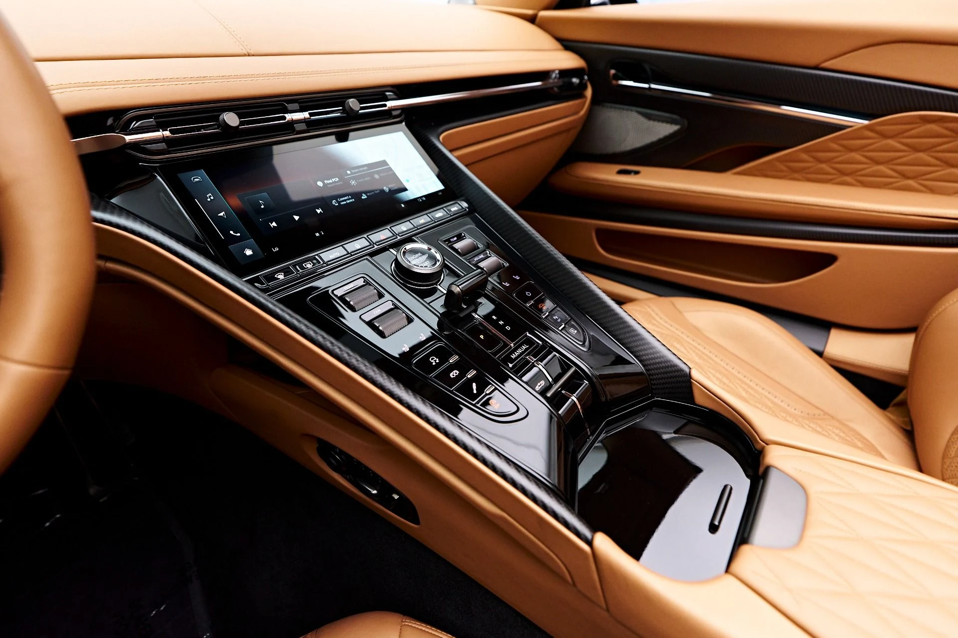 mph061_2014651396_Used_2024_Aston_Martin_DB_12_Volante_1731606794_3af0a1fa87