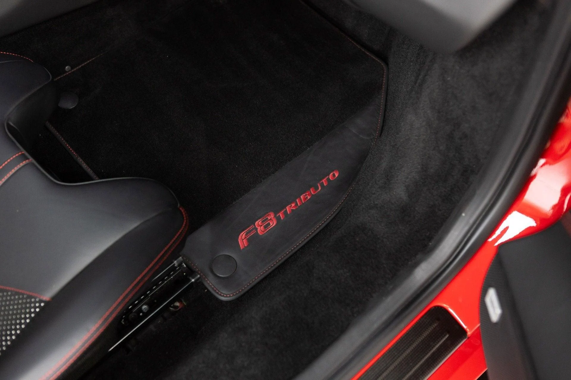 mph061_2035914550_Used_2020_Ferrari_F8_Tributo_1777367317_8f27a05b98