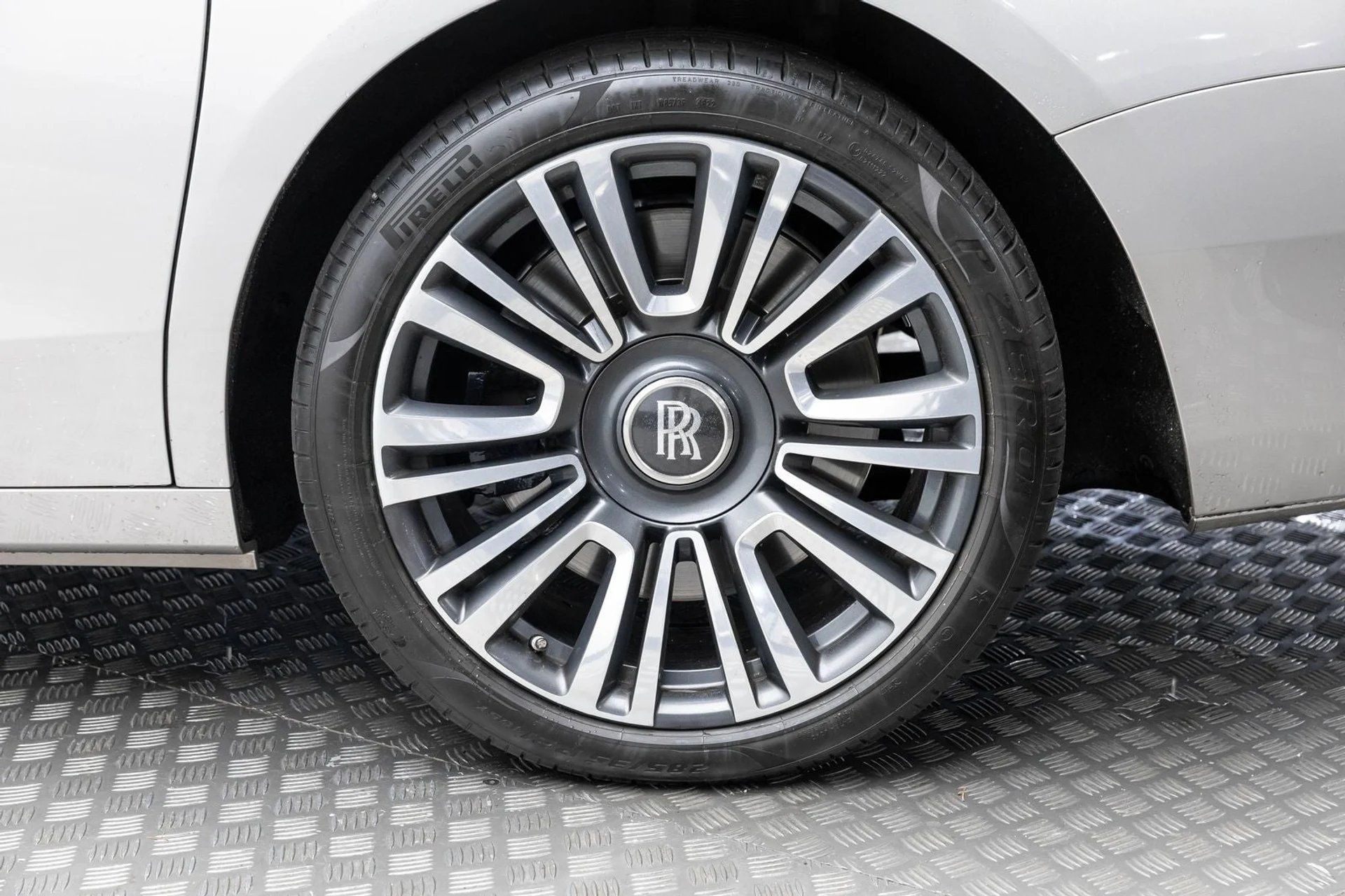 mph061_2109195456_62_220d8b7b69