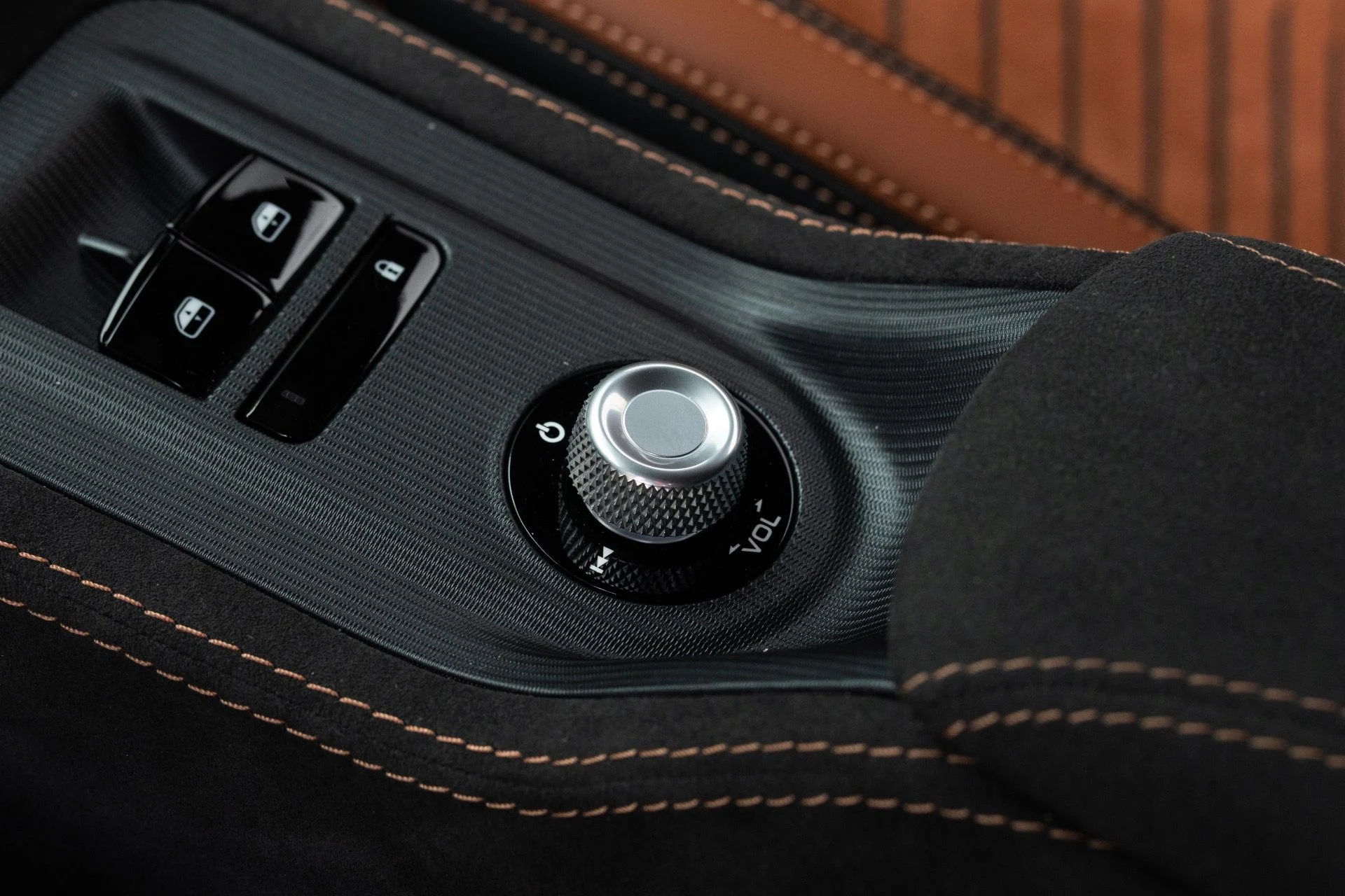 mph061_2146487070_Used_2022_Maserati_MC_20_1777083905_7eb82f4c44