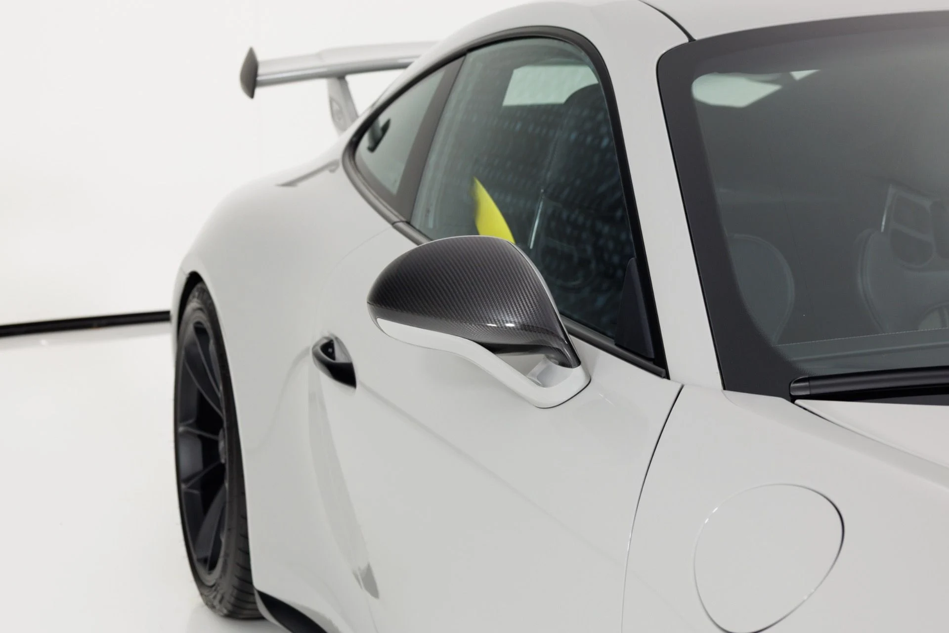 mph061_2157302492_Used_2018_Porsche_911_GT_3_1782944835_157fefef40