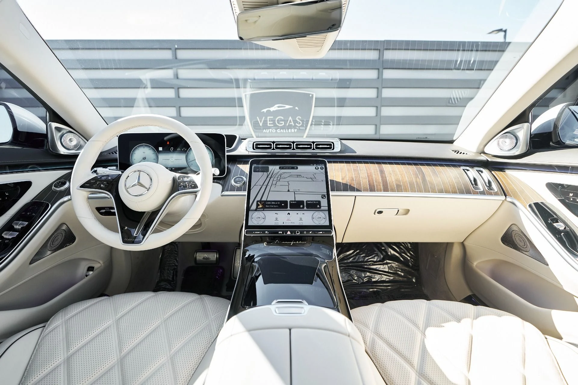 mph061_2159579953_Used_2025_Mercedes_Benz_S_Class_Maybach_S_680_1761611143_96dca9861c