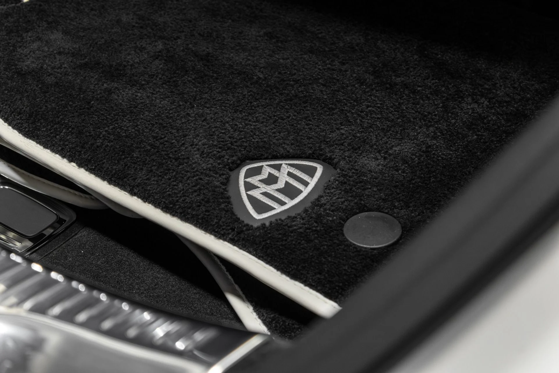 mph061_2161306372_Used_2024_Mercedes_Benz_S_Class_Maybach_S_680_4_MATIC_1766187081_5f0812b590