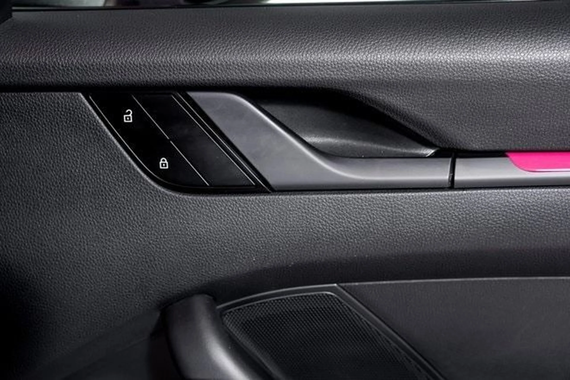 mph061_2173191088_064d9cf0f6fb9b9e4aced6efff99f963x_5067242d5a