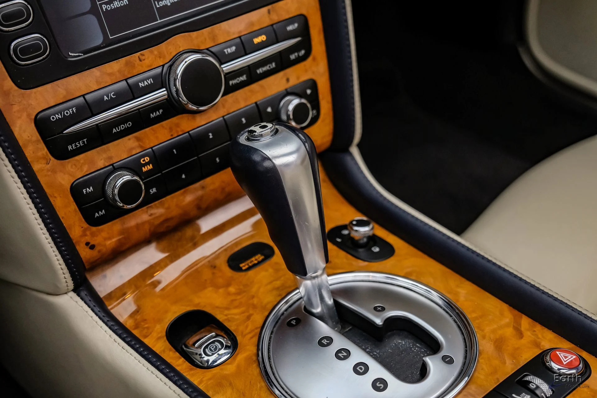 mph061_2181297848_d25da7cbbc2c244005cb4f8c46ff0e15x_1e6ba3a6de