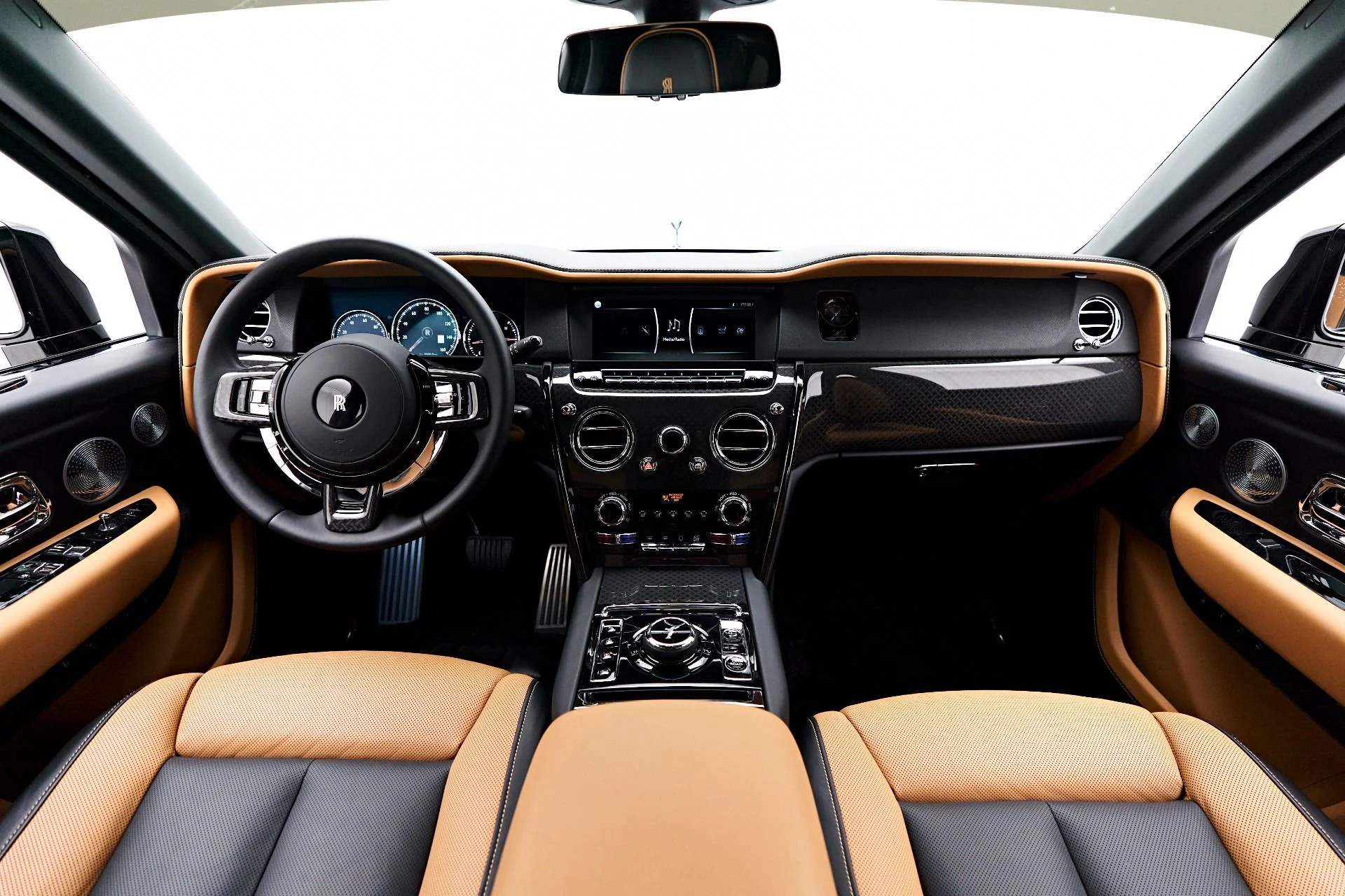 mph061_2211084731_Used_2022_Rolls_Royce_Cullinan_Base_1679686724_b917d5df4c