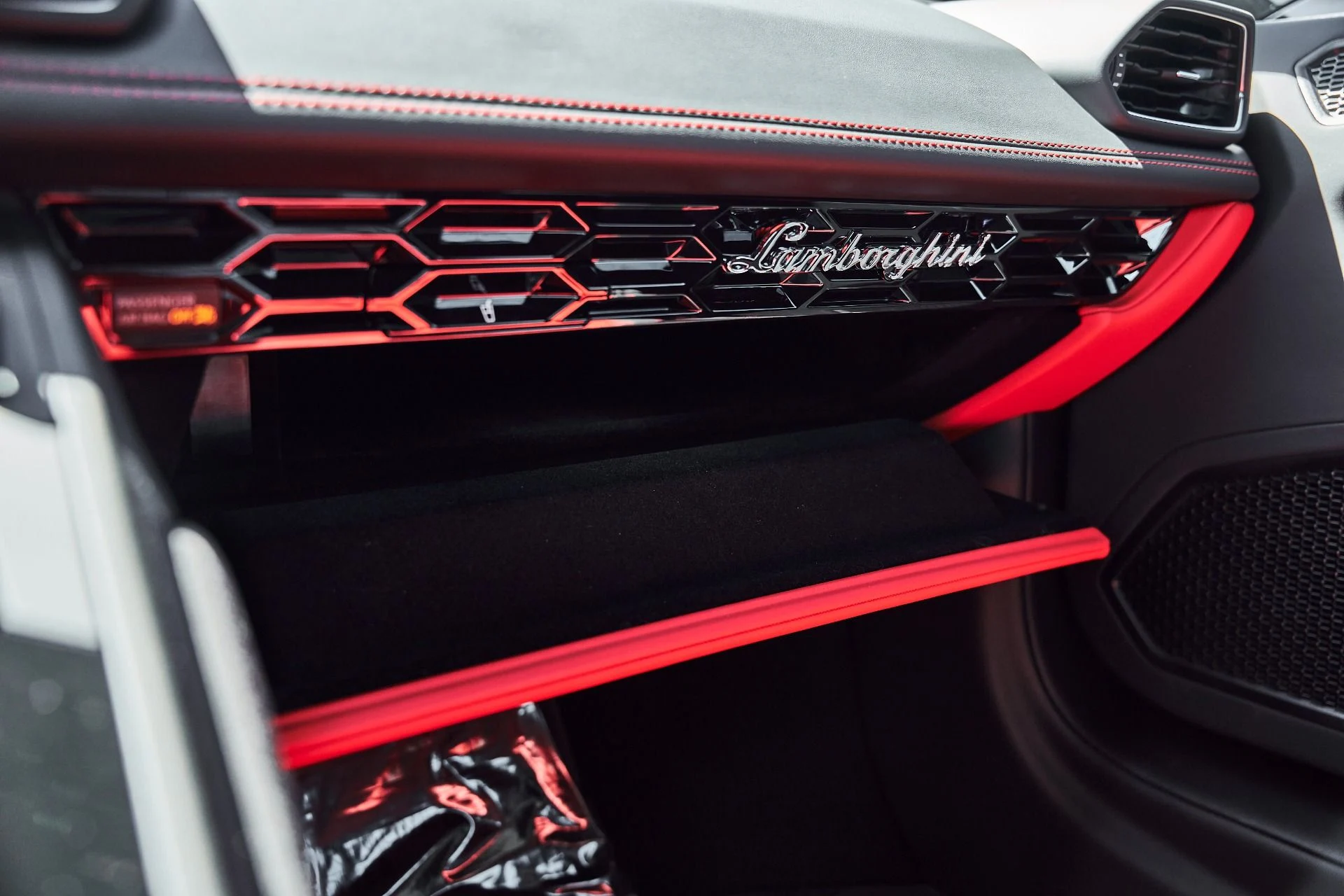 mph061_2214657080_Used_2024_Lamborghini_Huracan_EVO_Base_1778372705_26f8e6a6d3