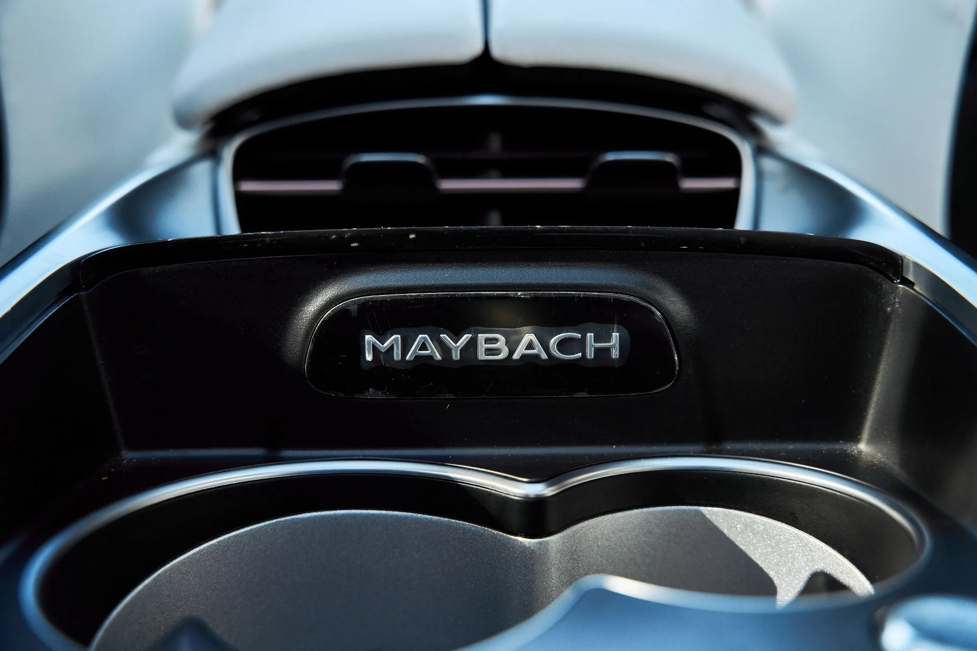 mph061_2218224210_Used_2024_Mercedes_Benz_EQS_Maybach_EQS_680_1766455956_3a5d568306