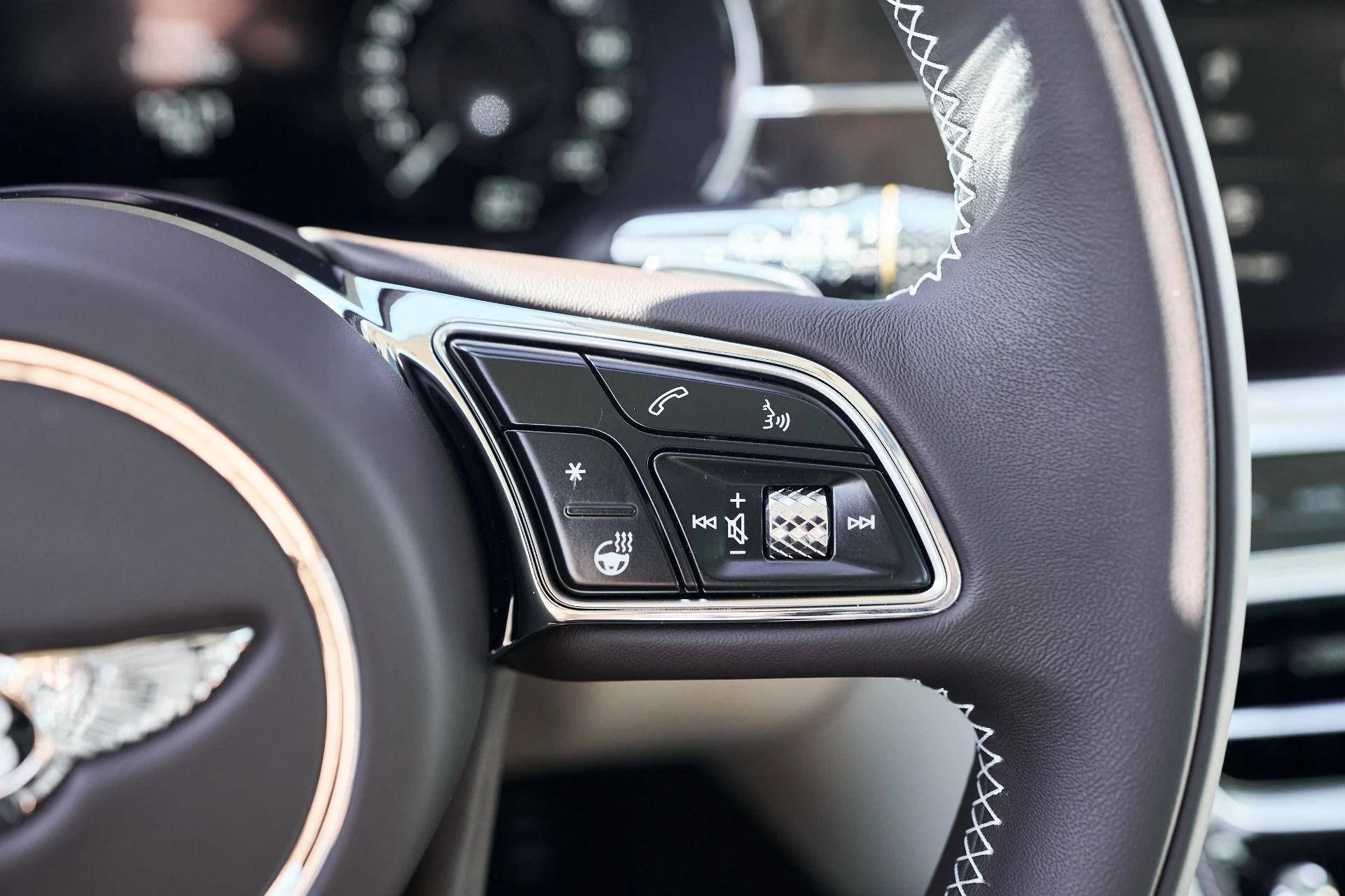 mph061_224198646_Used_2025_Bentley_Flying_Spur_Speed_1762569265_56b695a340