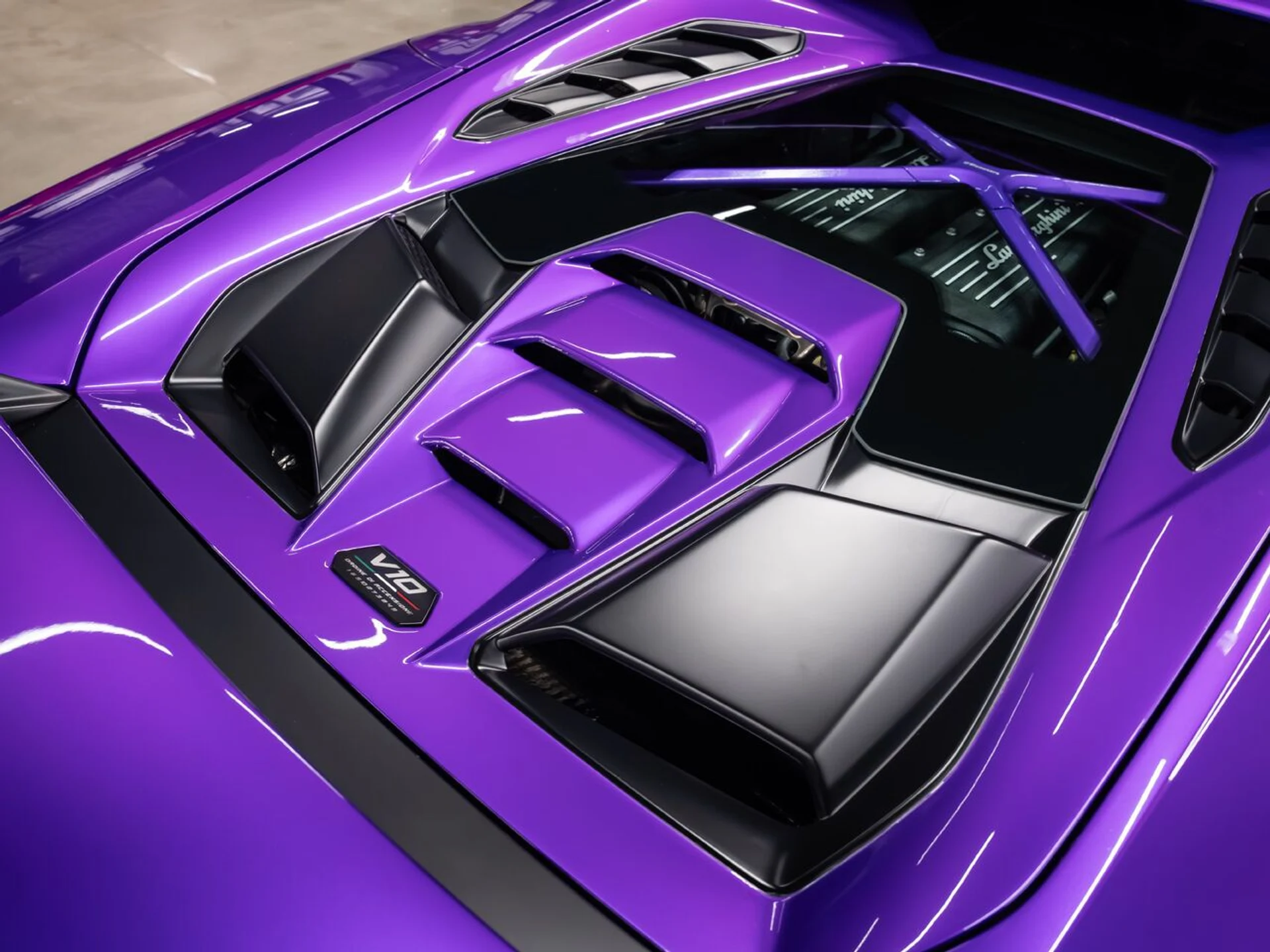 mph061_2265722160_lamborghini_huracan_tecnica_2023_8f888c3edf