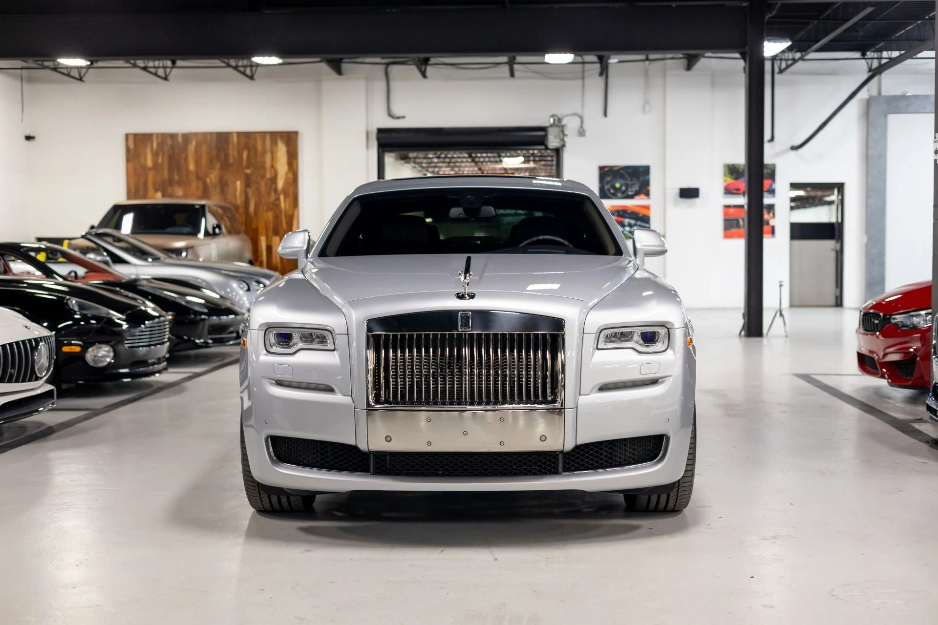 mph061_2290416697_Used_2015_Rolls_Royce_Ghost_1760219601_fe3acb1f24
