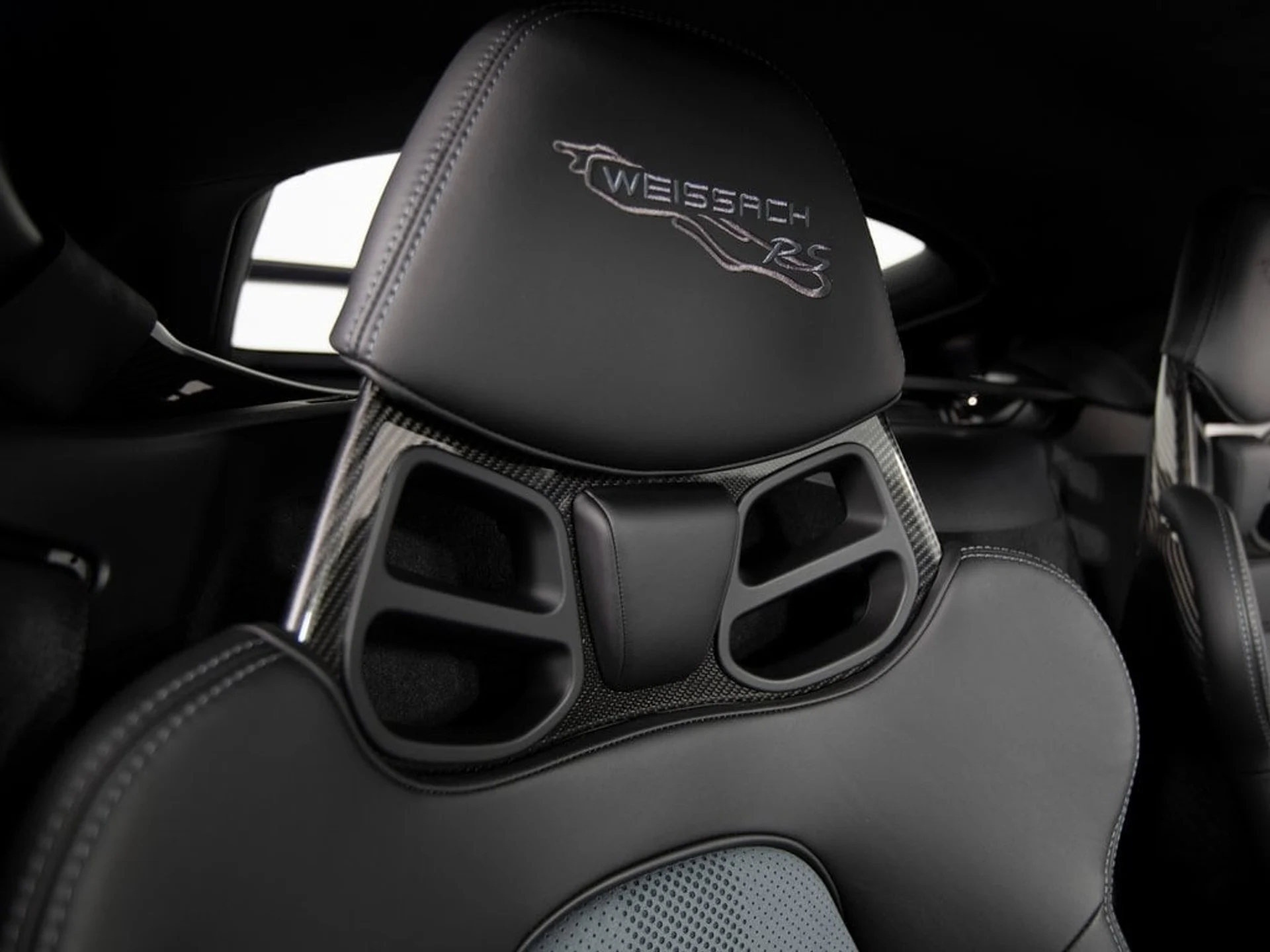 mph061_2317177932_cafa3982b2de27a91d09220ccac229c1x_ab84cfeed2