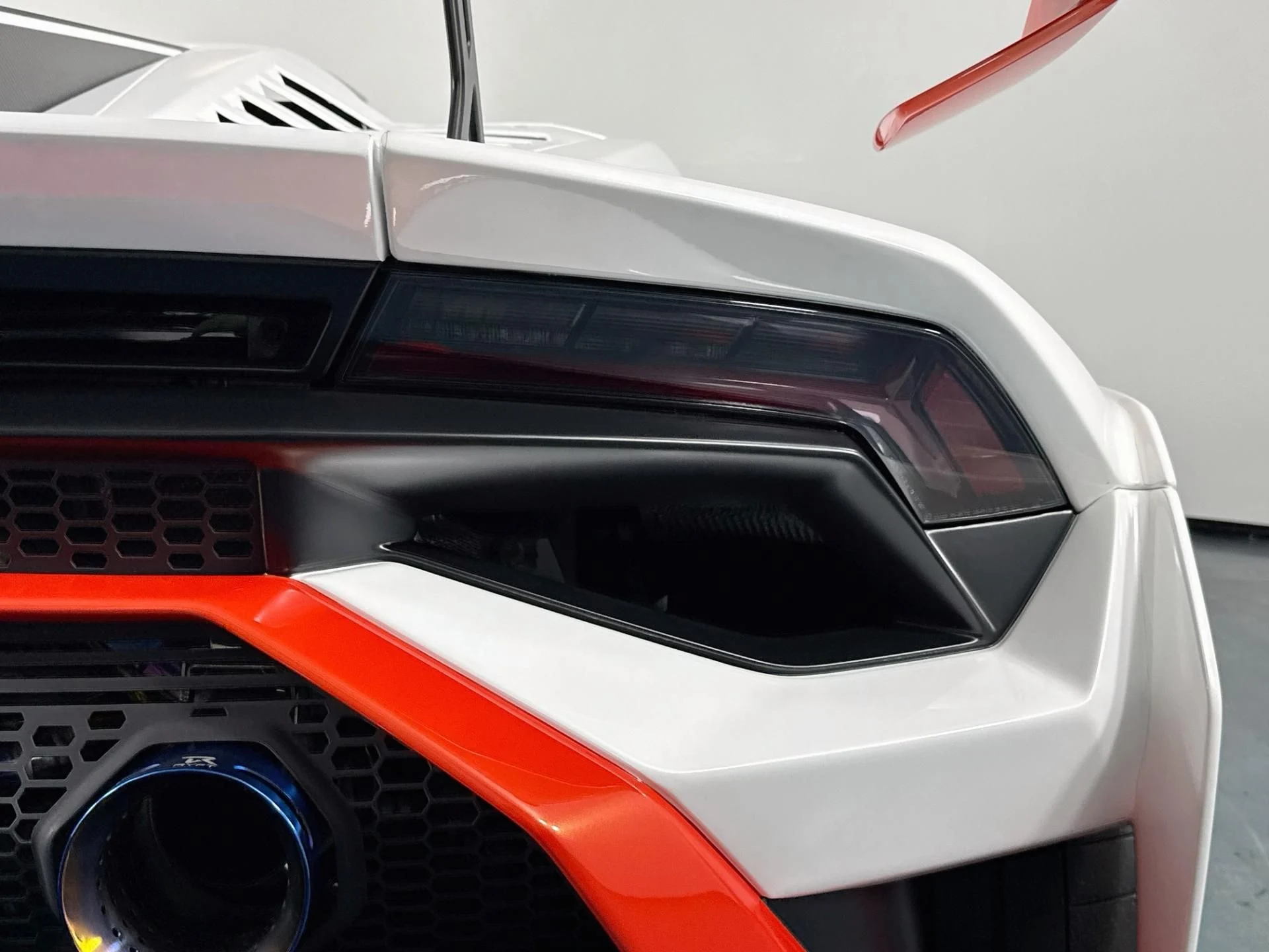 mph061_232122066_Used_2022_Lamborghini_Huracan_STO_1789147622_cb53efc43b