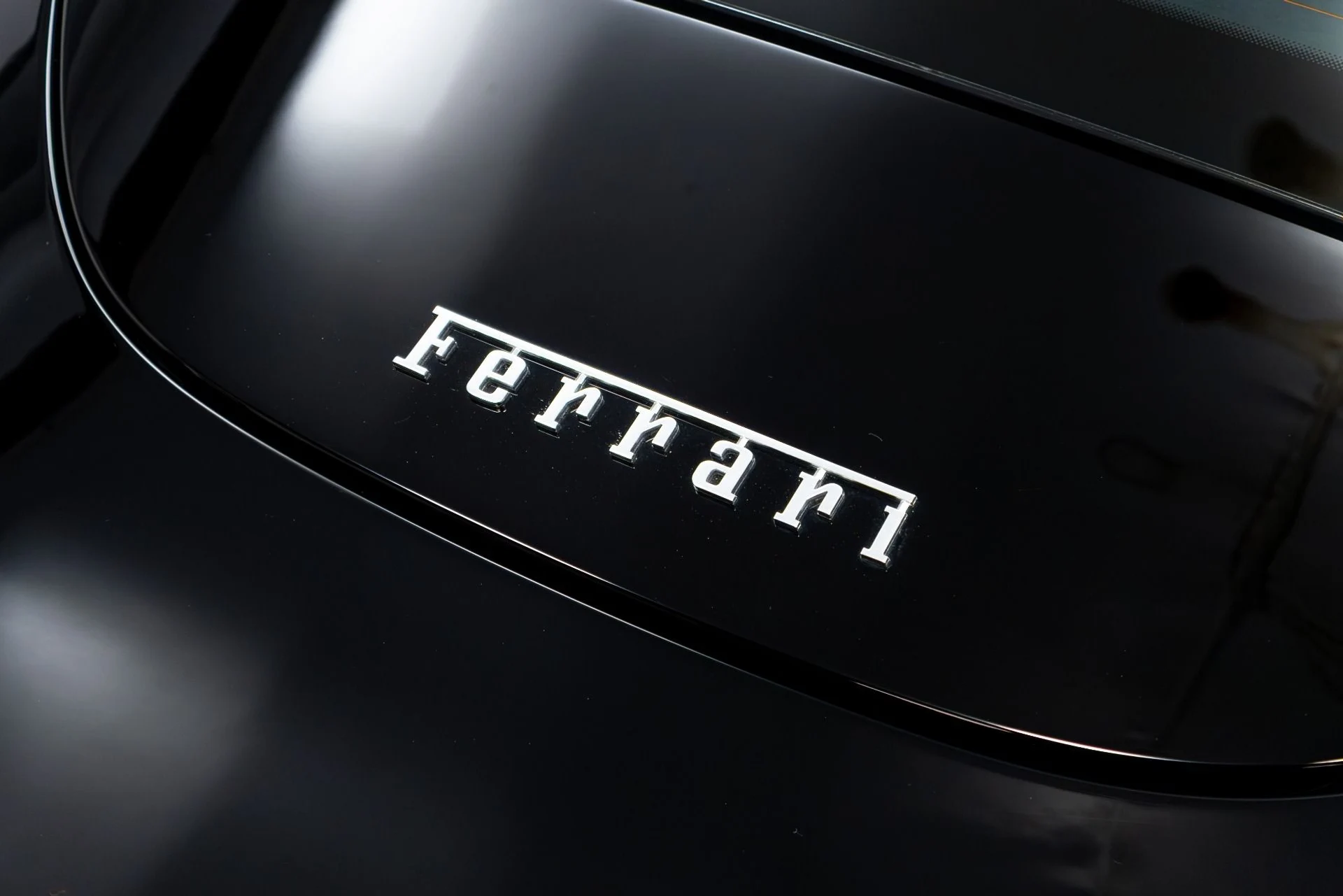 mph061_2322991434_Used_2022_Ferrari_Roma_1775684538_182aa6af5c