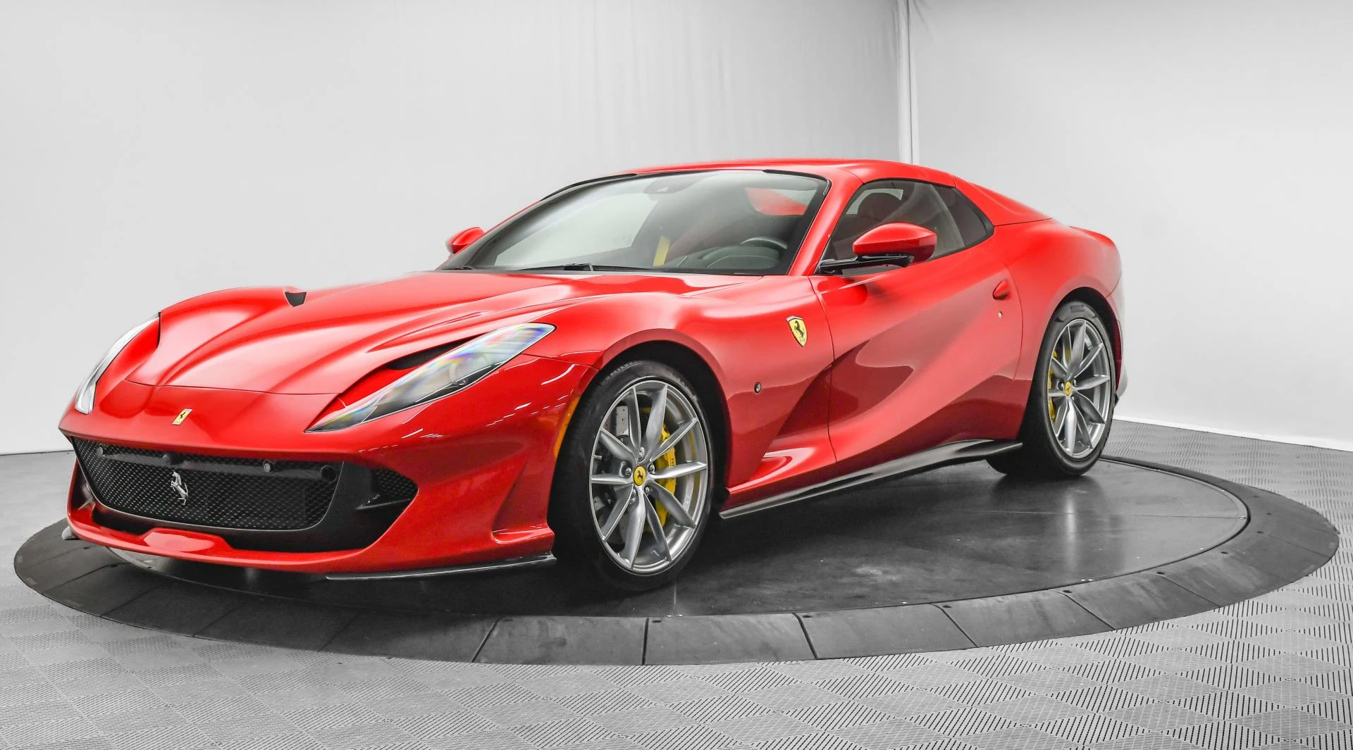 mph061_2325604809_Used_2021_Ferrari_812_GTS_1753257517_df8f486614