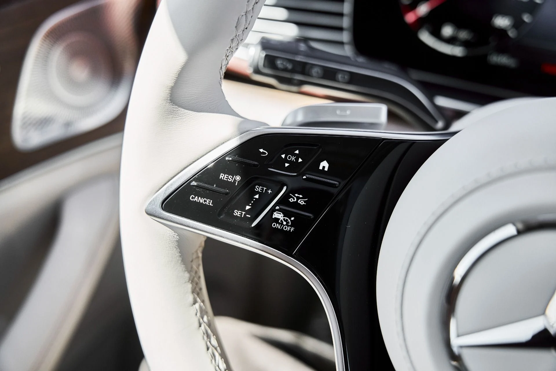 mph061_2332474452_Used_2026_Mercedes_Benz_GLS_Maybach_GLS_600_1776732875_877d819ae2