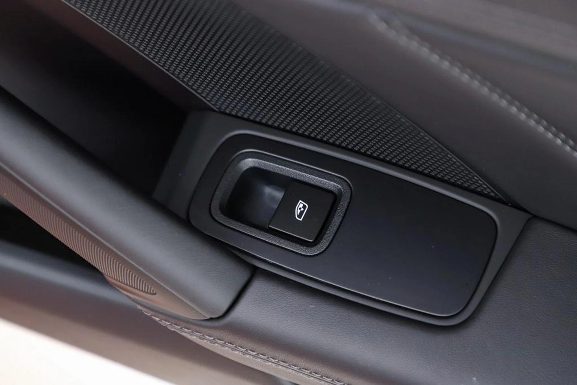 mph061_2341342564_N_q_PVE_Yv_TB_8yc4_M_Et_EF_9_M03ft_QI_ed002b9ded