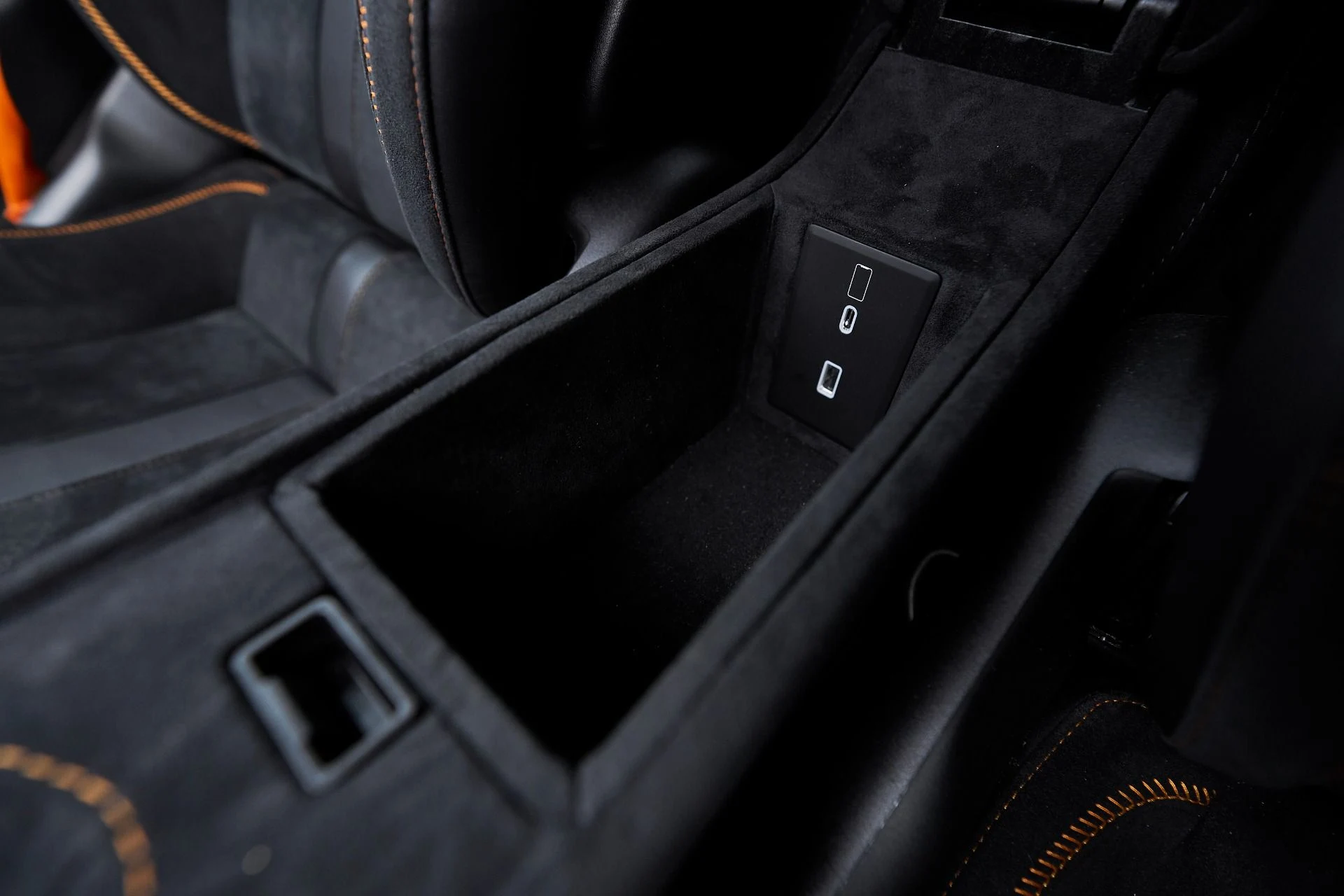 mph061_2344593501_Used_2024_Mc_Laren_750_S_1762992898_5ab6b26551