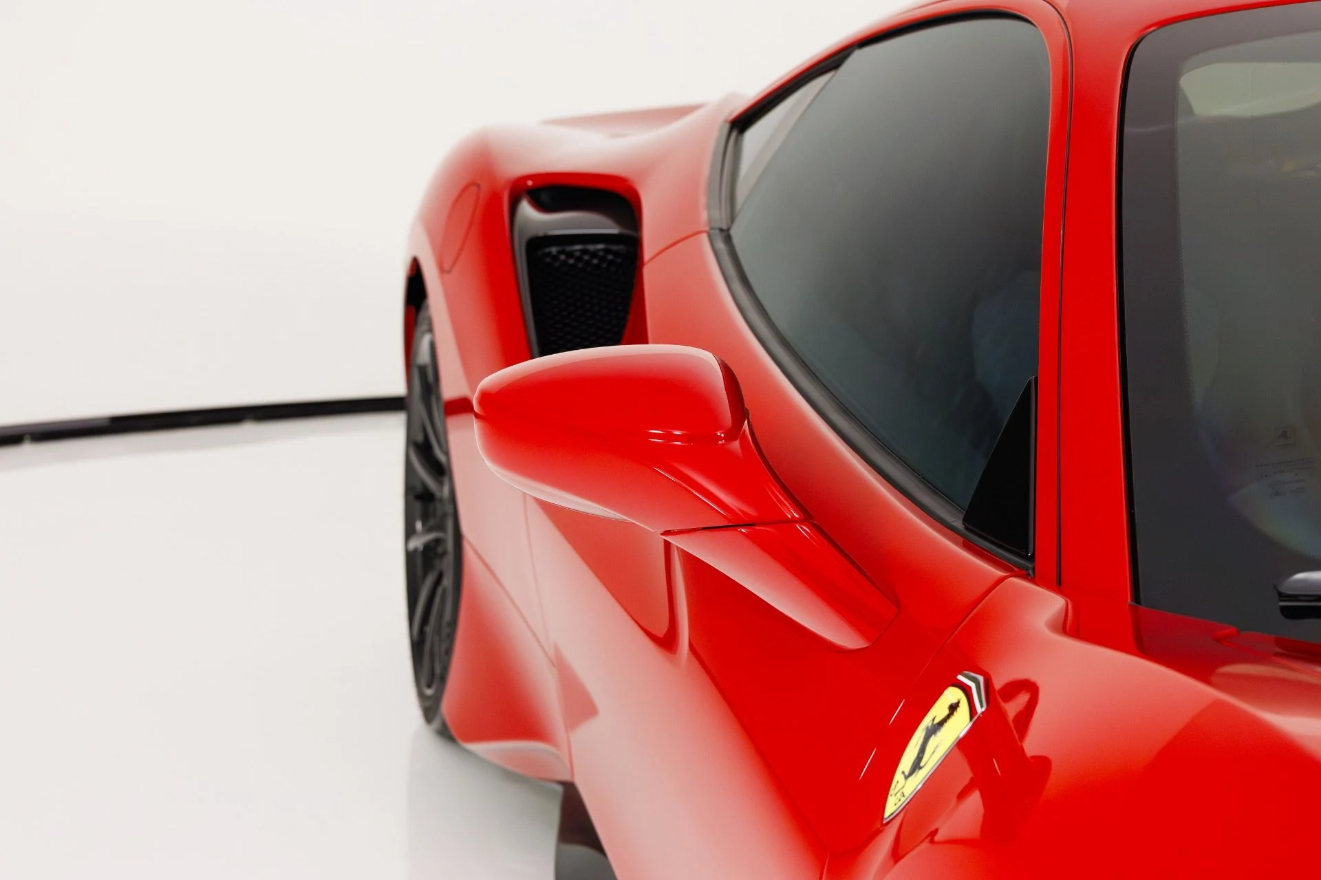 mph061_2362726711_Used_2019_Ferrari_488_Pista_1772733819_450b417418