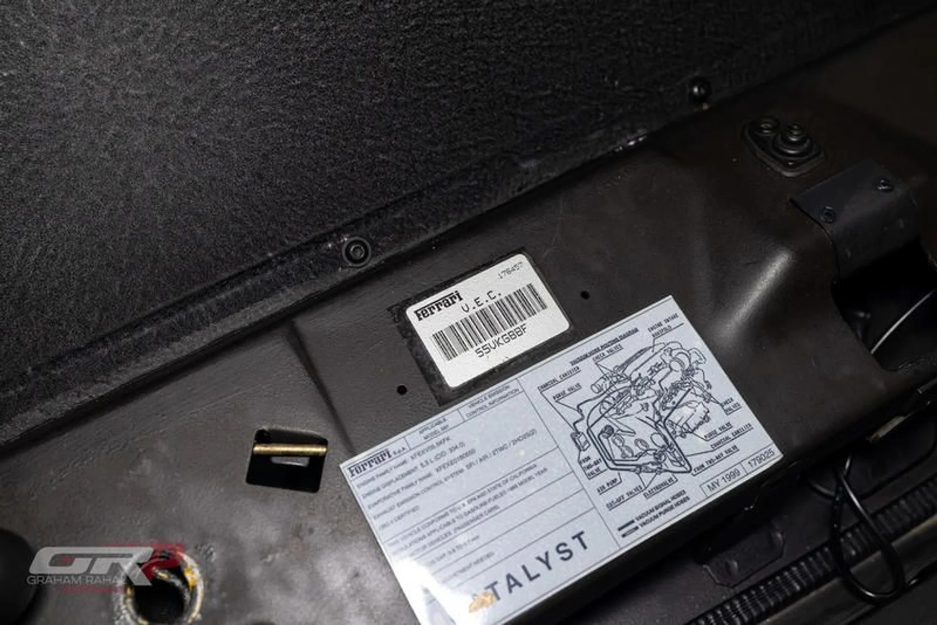 mph061_2379958448_E59_E9_A61_3_FFB_4_E52_84_DD_ECD_9_ABA_498_A8_effcb68823