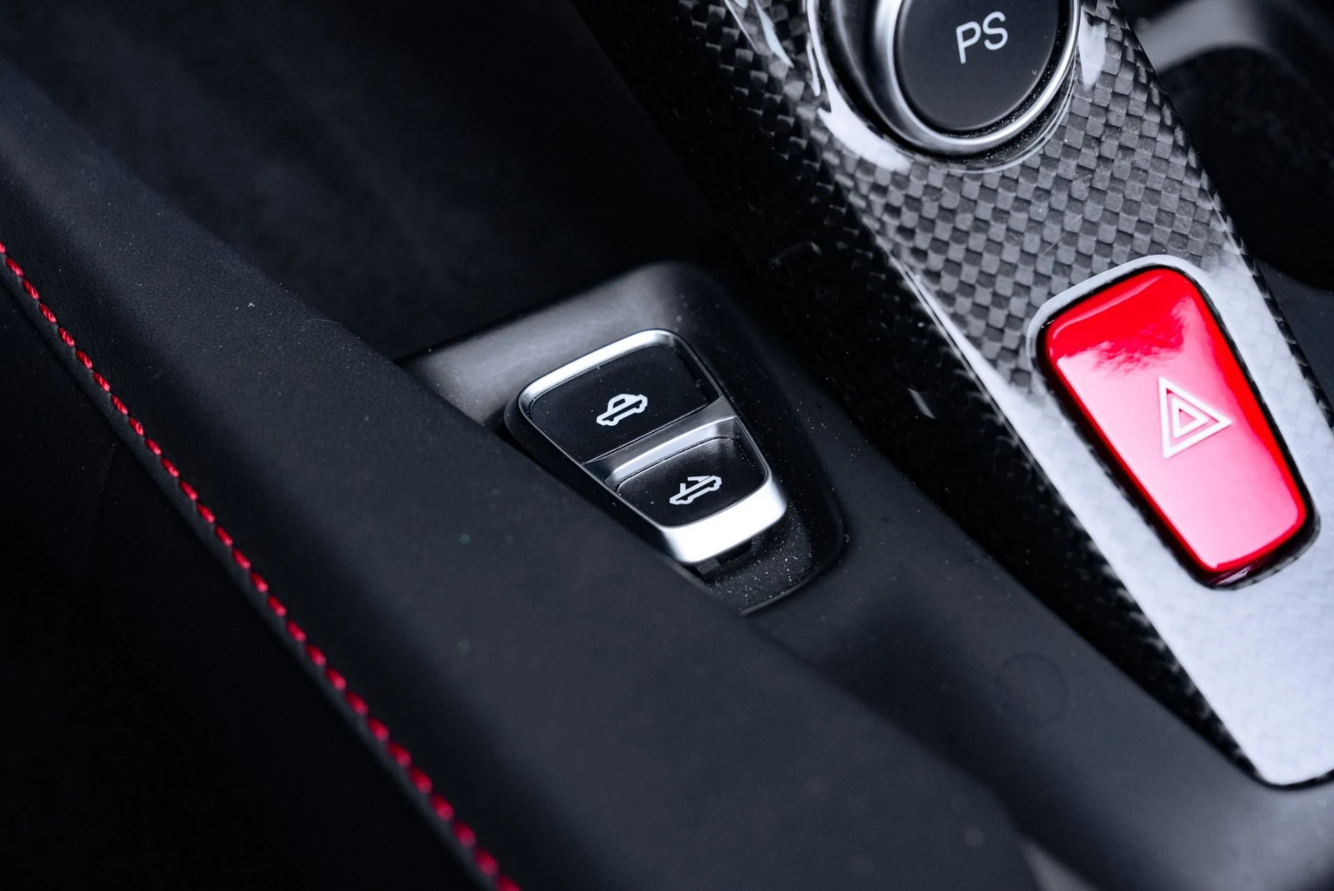 mph061_2381660946_Used_2022_Ferrari_Portofino_M_1773357506_74d2e90e10