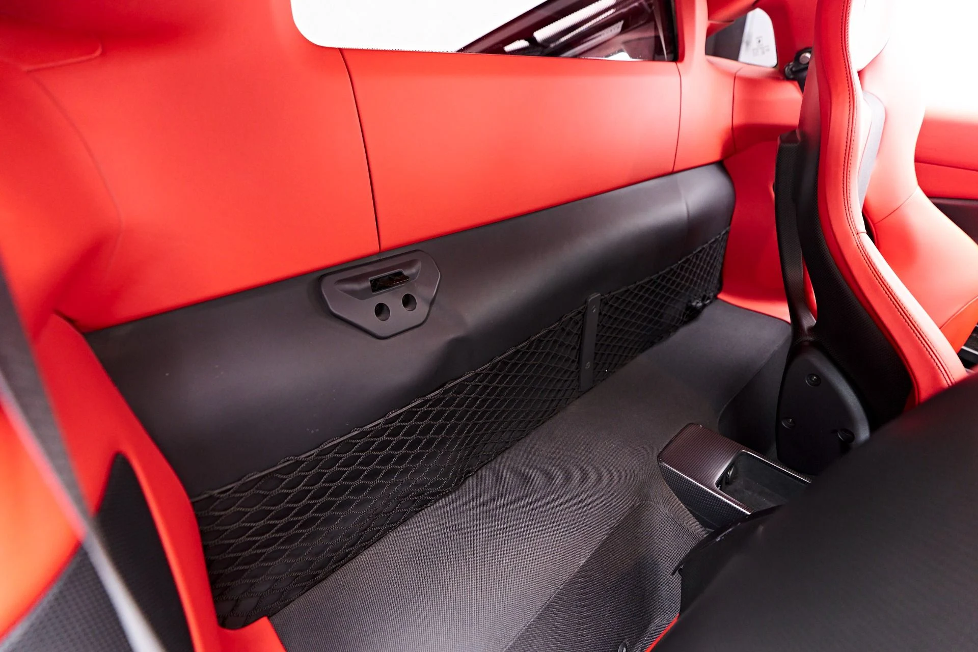 mph061_2389895920_Used_2020_Ferrari_488_Pista_Base_1749062519_02d75a7d00