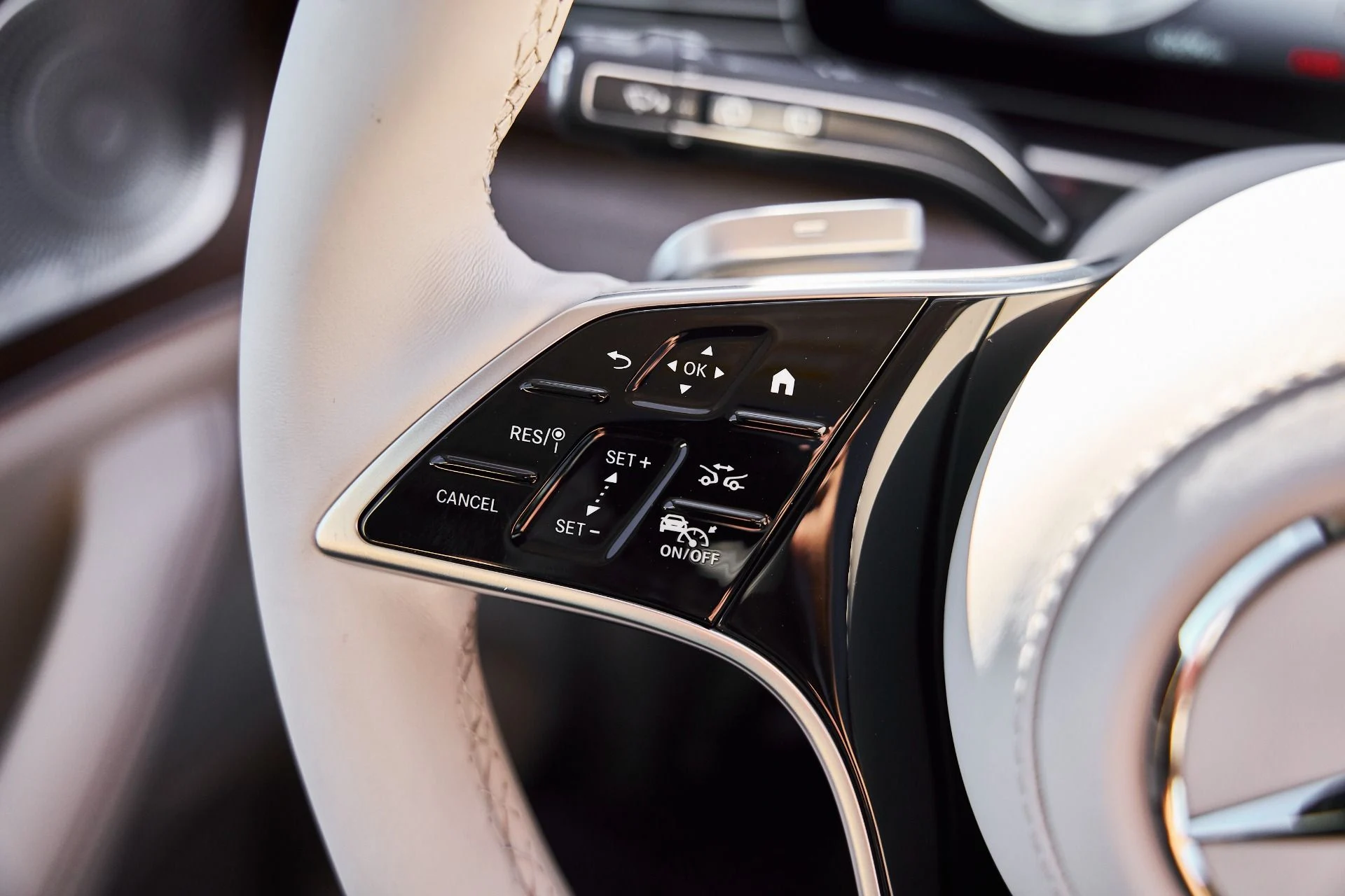 mph061_2402619083_Used_2026_Mercedes_Benz_GLS_Maybach_GLS_600_1772593261_2f5f06b3a7