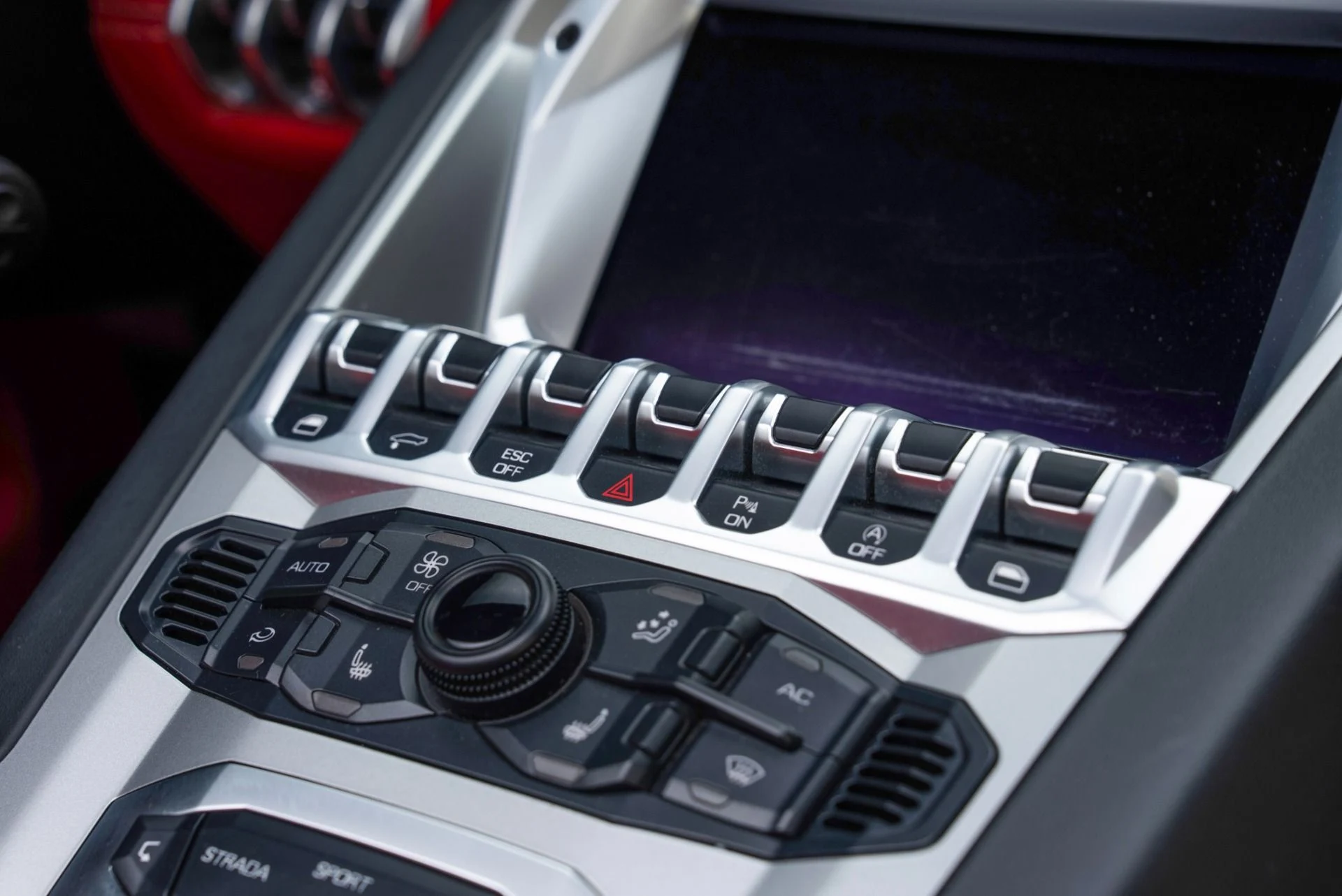 mph061_2420739882_Used_2018_Lamborghini_Aventador_Roadster_LP_740_4_S_1779296904_2174cd2718