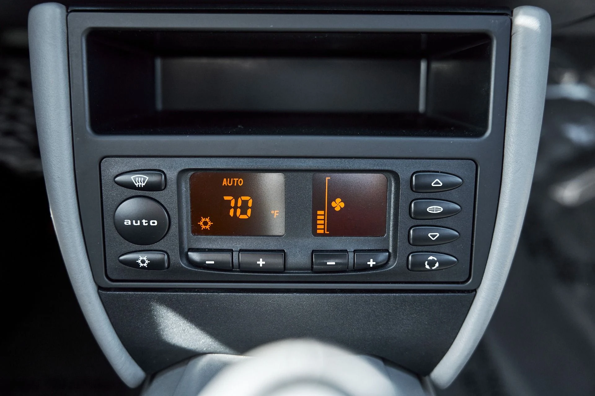 mph061_2459283049_Used_2002_Porsche_911_Carrera_1766458518_fc3e4e7130