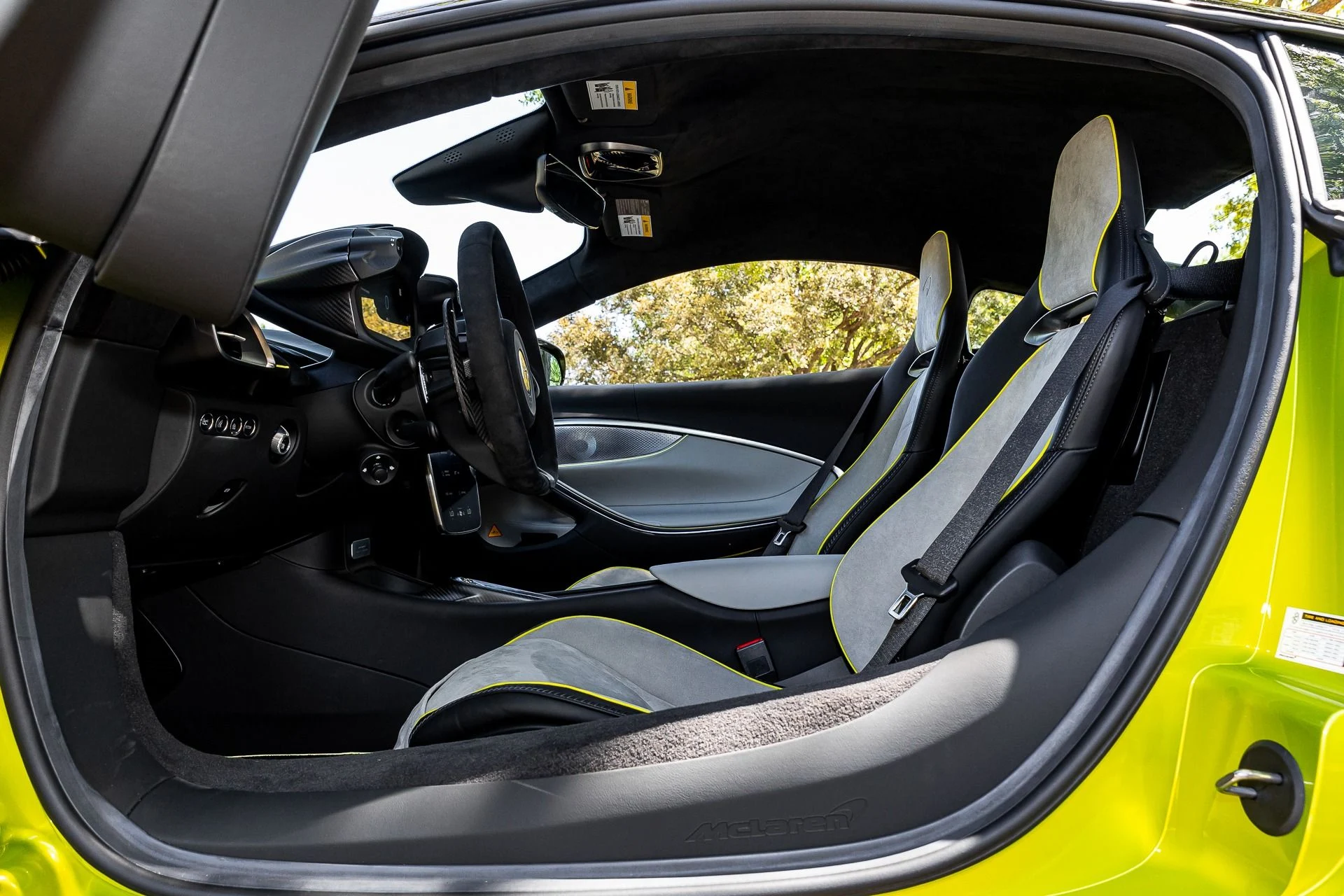 mph061_2520208224_287_p62_l_4bb2324c18