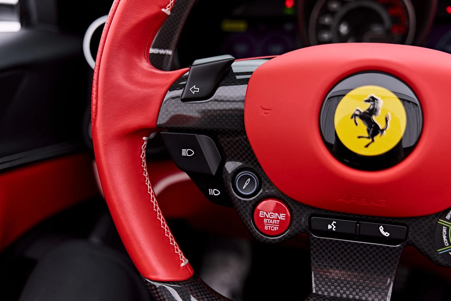 mph061_2525535924_Used_2022_Ferrari_Portofino_M_Base_1785971892_57a0cb653c