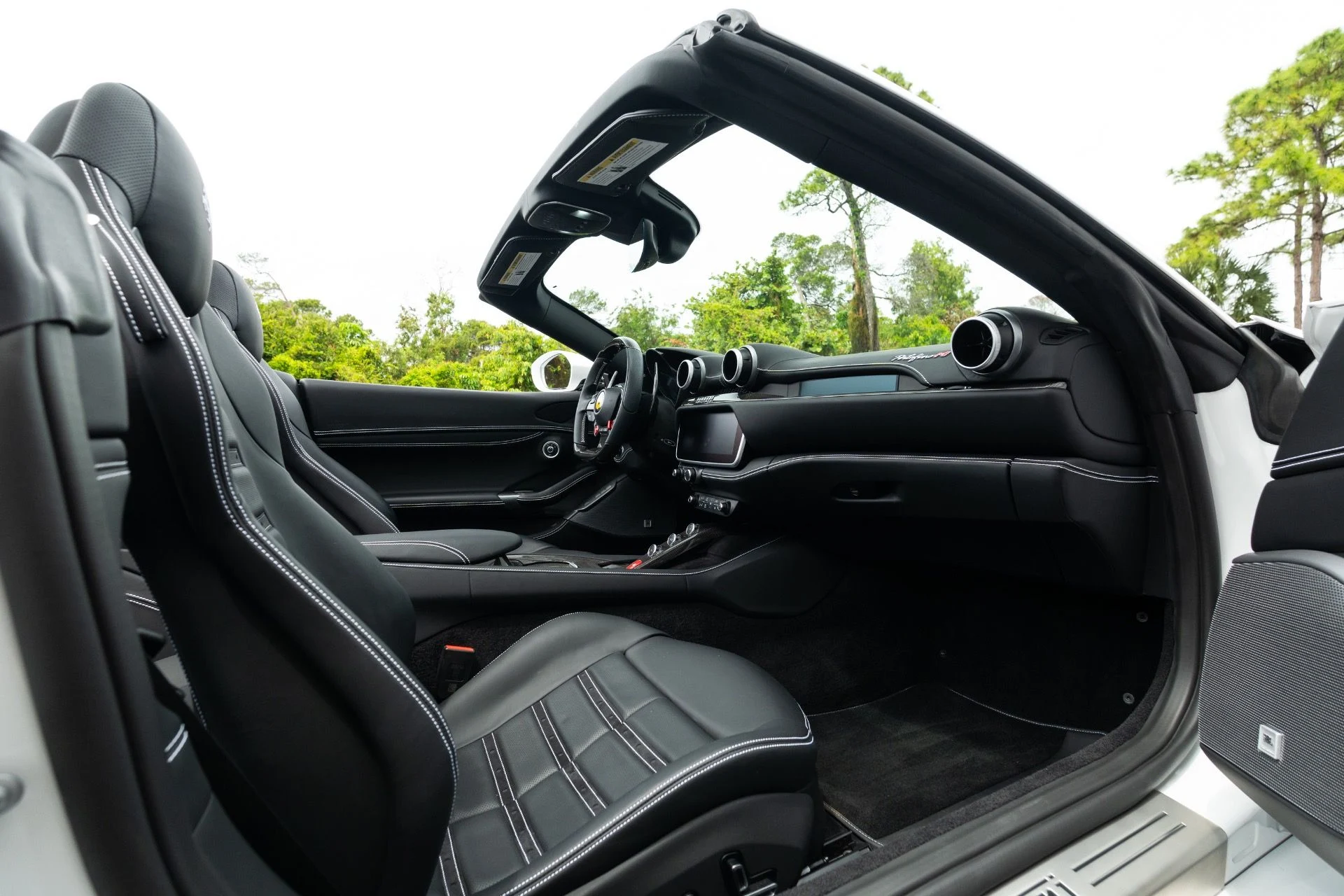 mph061_2553815268_Used_2023_Ferrari_Portofino_M_1775657761_b482713ce2