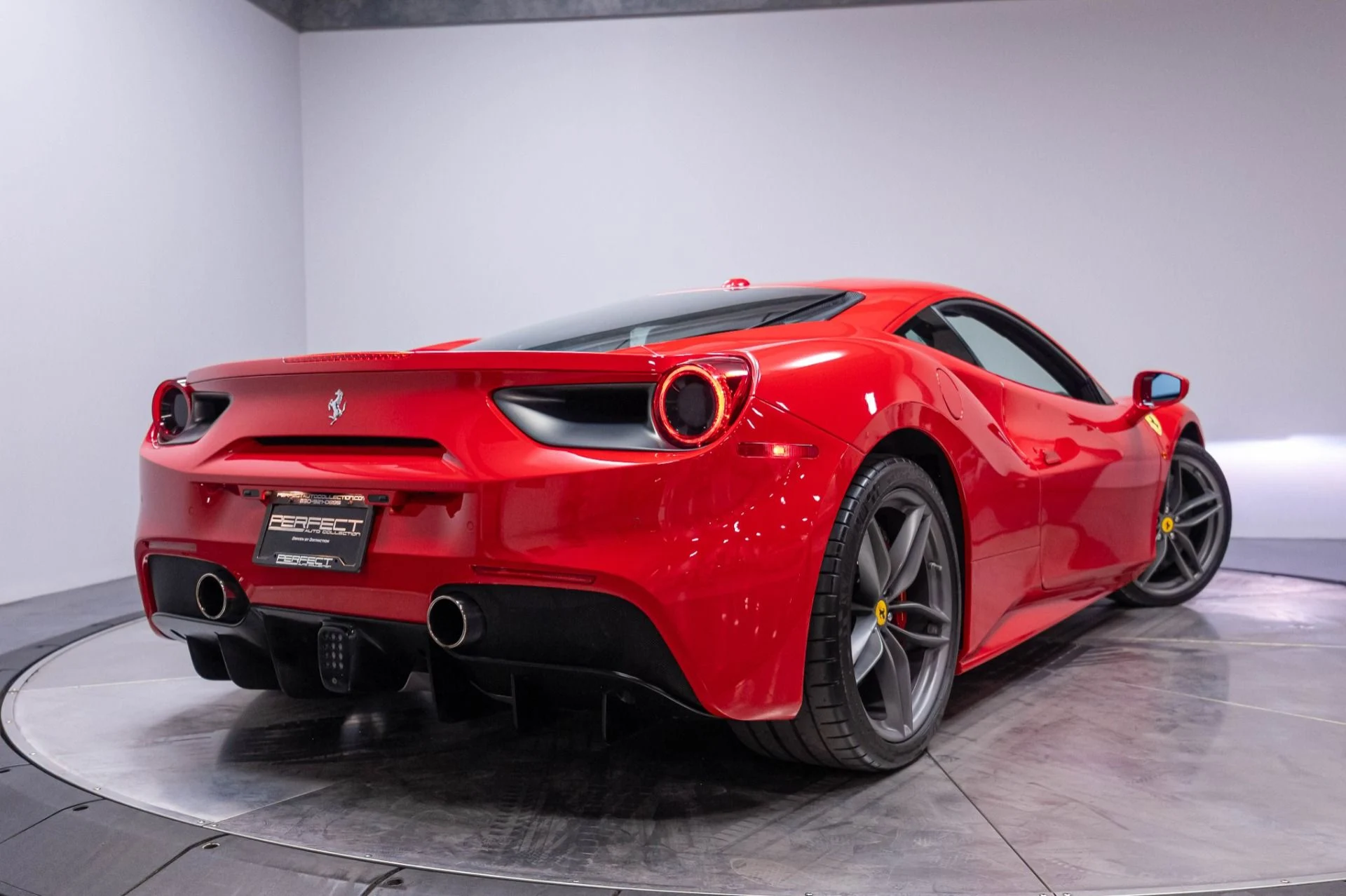 mph061_256444470_Used_2018_Ferrari_488_GTB_1786120239_4863096e3a
