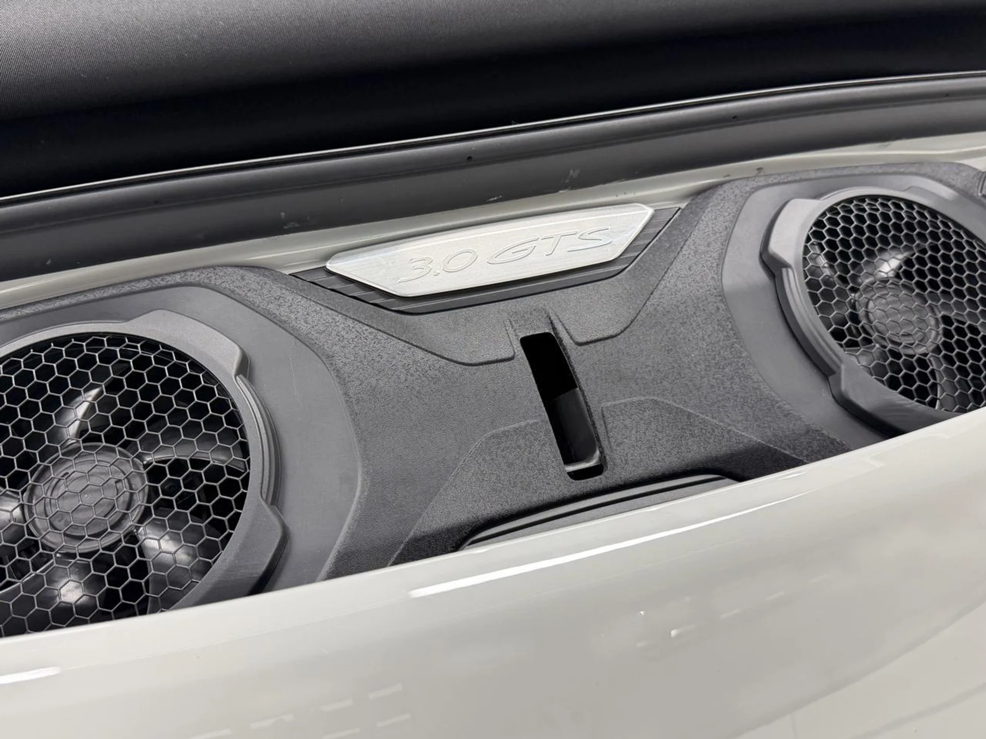 mph061_2567934252_29132f7a71f192f2ed29383d80e58d5a_9fc87aa9a5