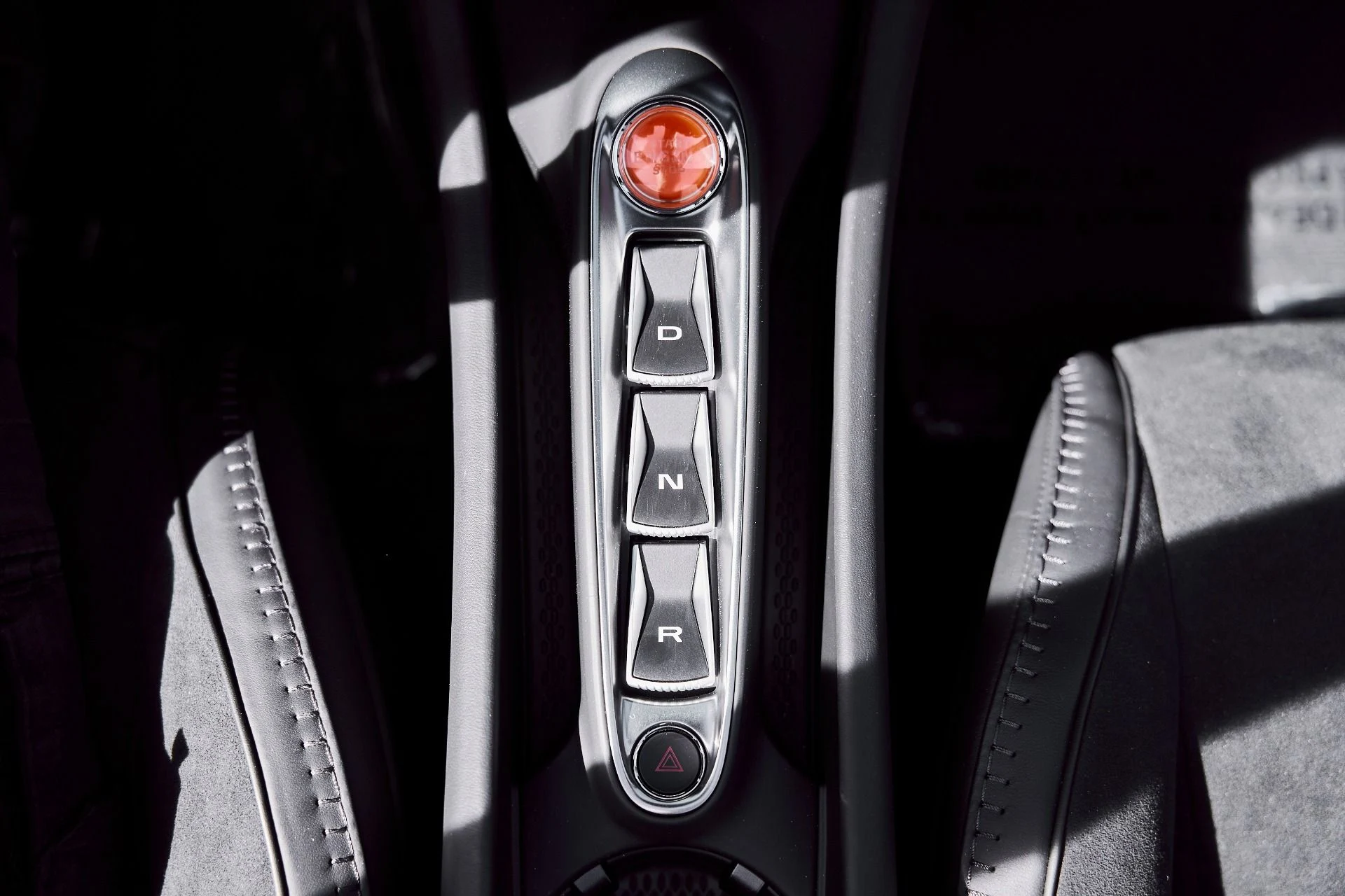 mph061_2568094325_Used_2025_Mc_Laren_Artura_Performance_1772246953_64ab1904a5