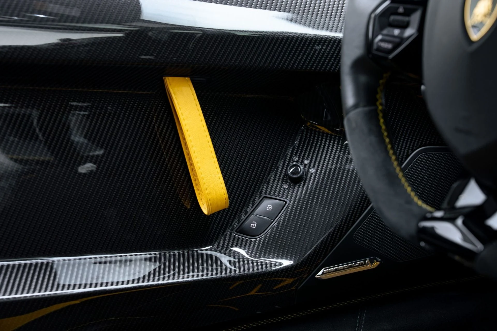 mph061_2602455992_Used_2021_Lamborghini_Aventador_SVJ_LP_770_4_SVJ_1780076945_5f0b7a70c2