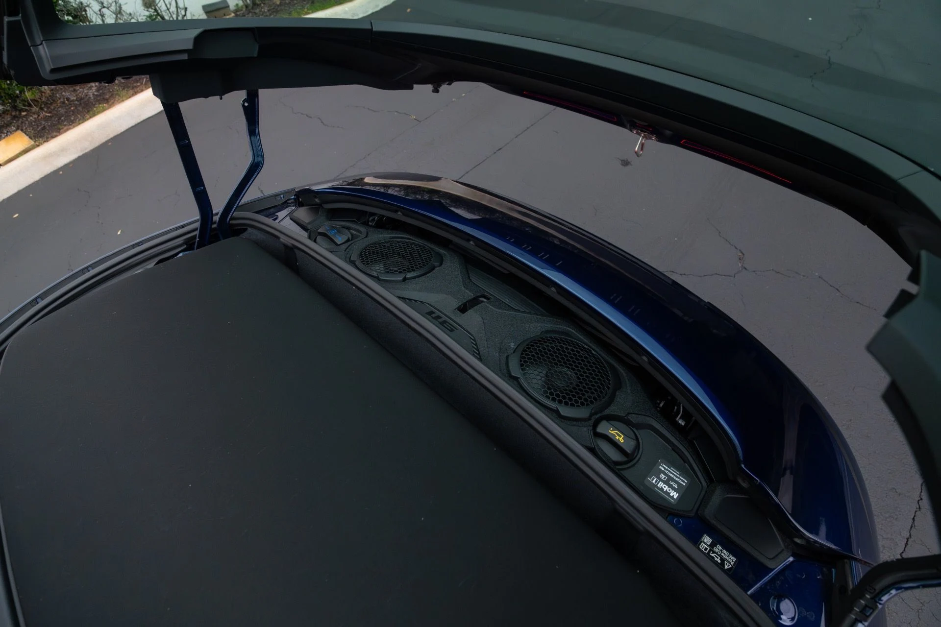 mph061_2614786602_Used_2025_Porsche_911_Targa_4_GTS_1769107430_96a1e0b470