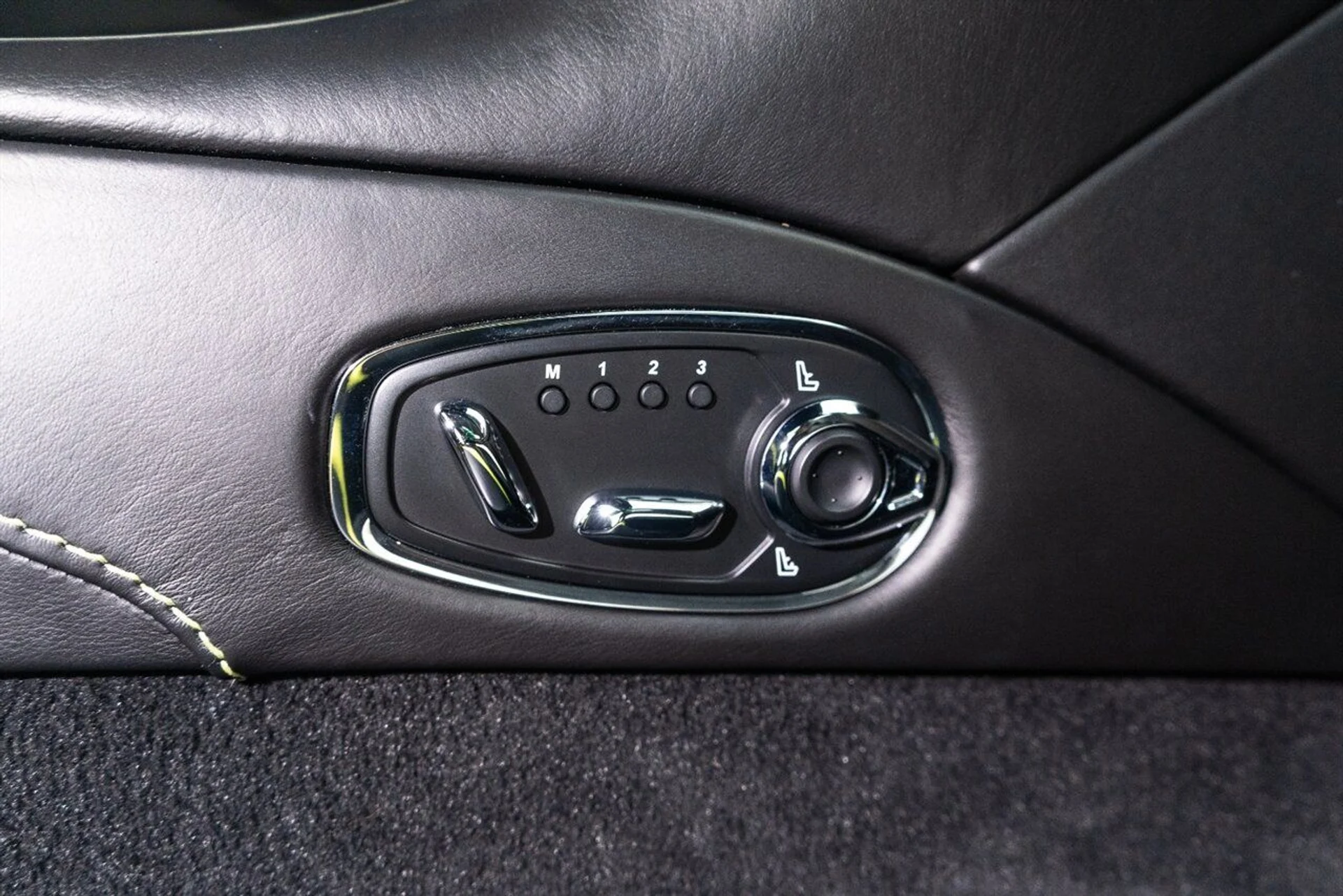 mph061_2618342496_e006a1894b_1280_8d82891d77